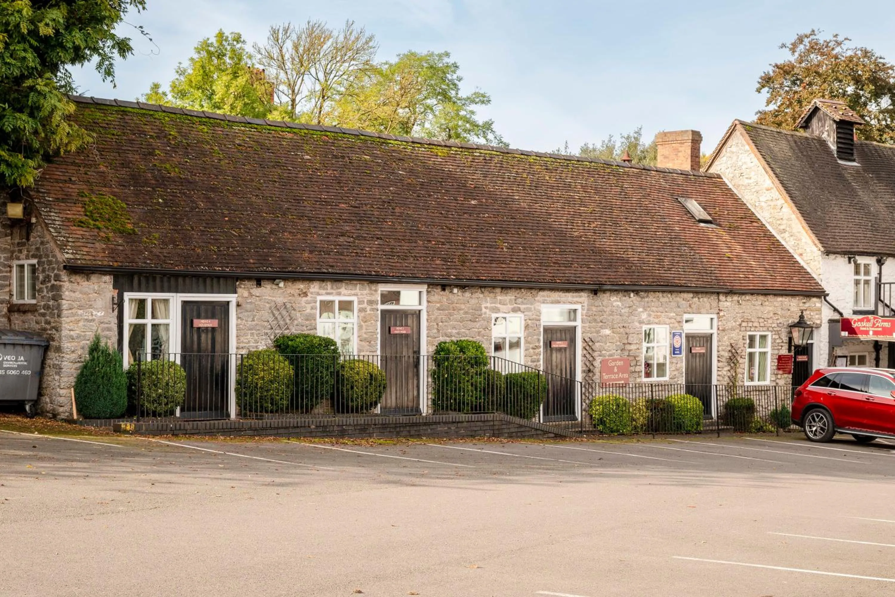 Parking in Gaskell Arms