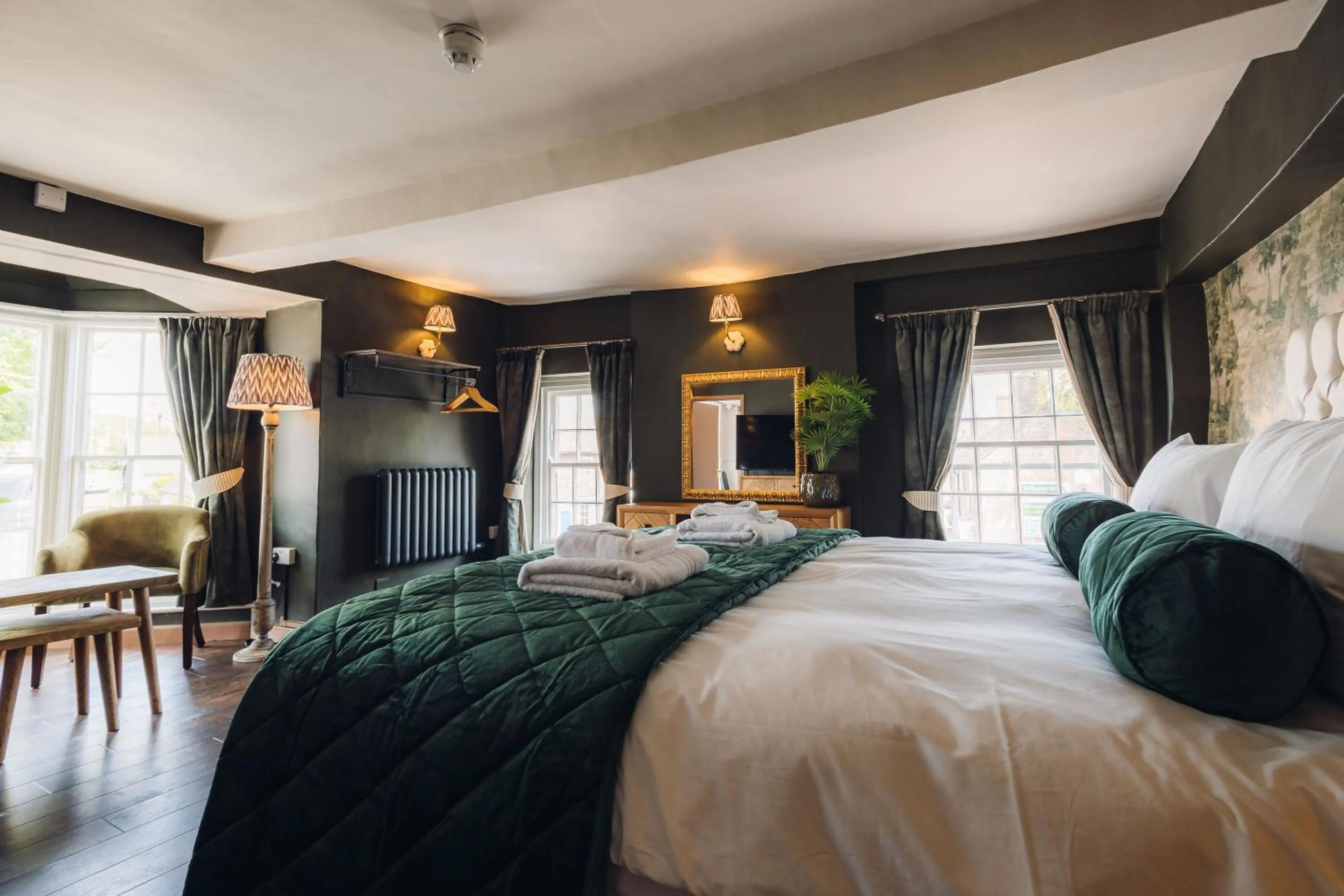 Bedroom, Bed in Gaskell Arms