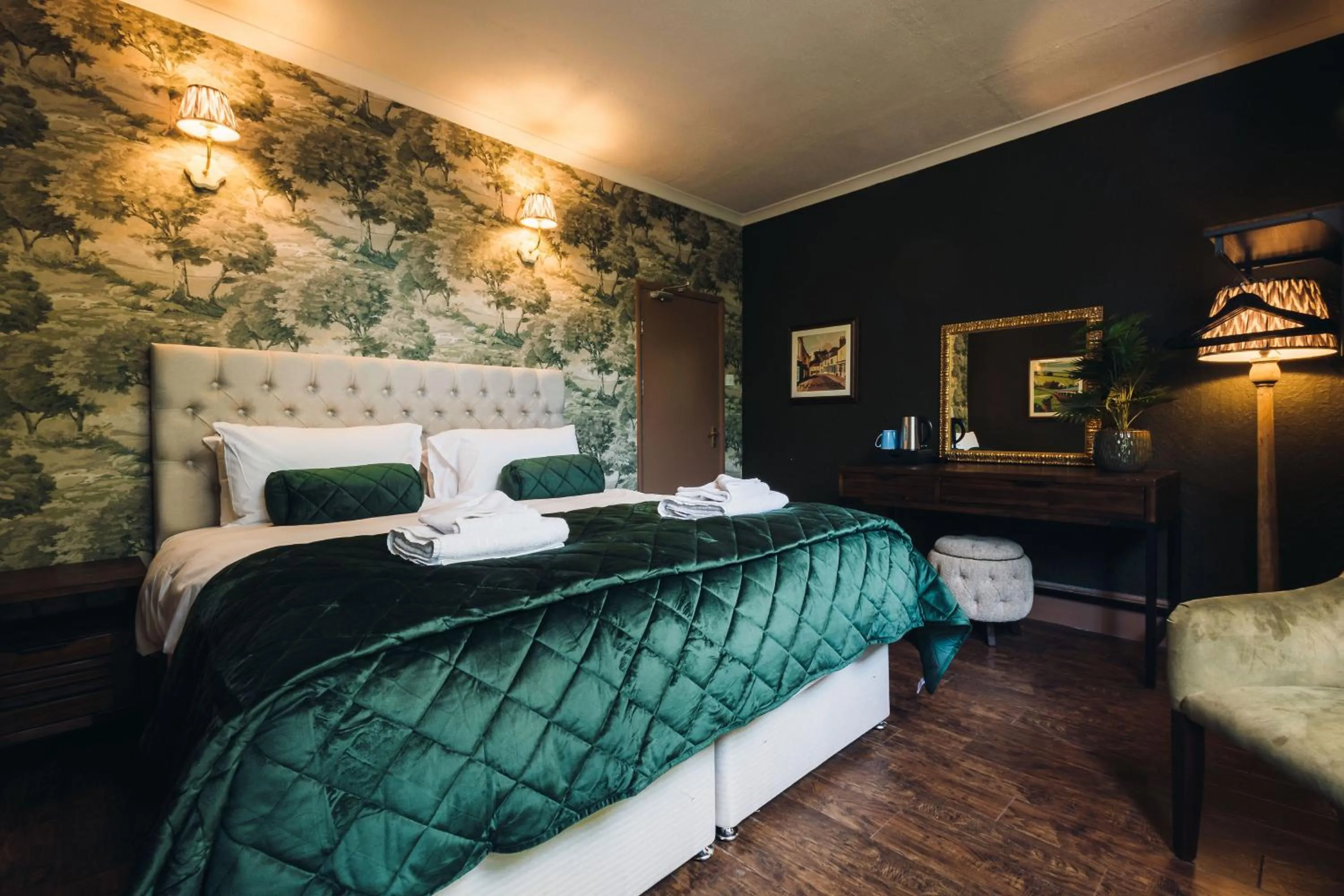 Superior King Room in Gaskell Arms