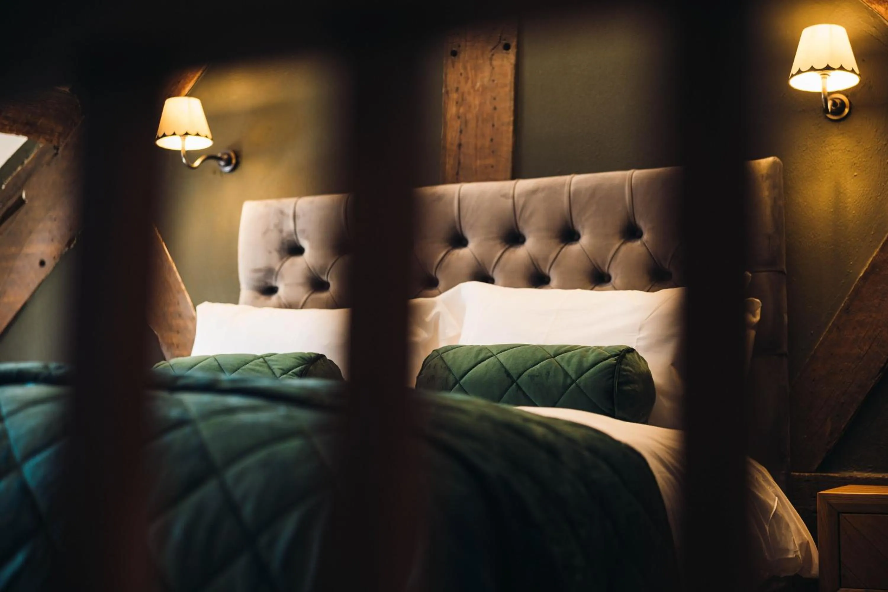 Bedroom, Bed in Gaskell Arms