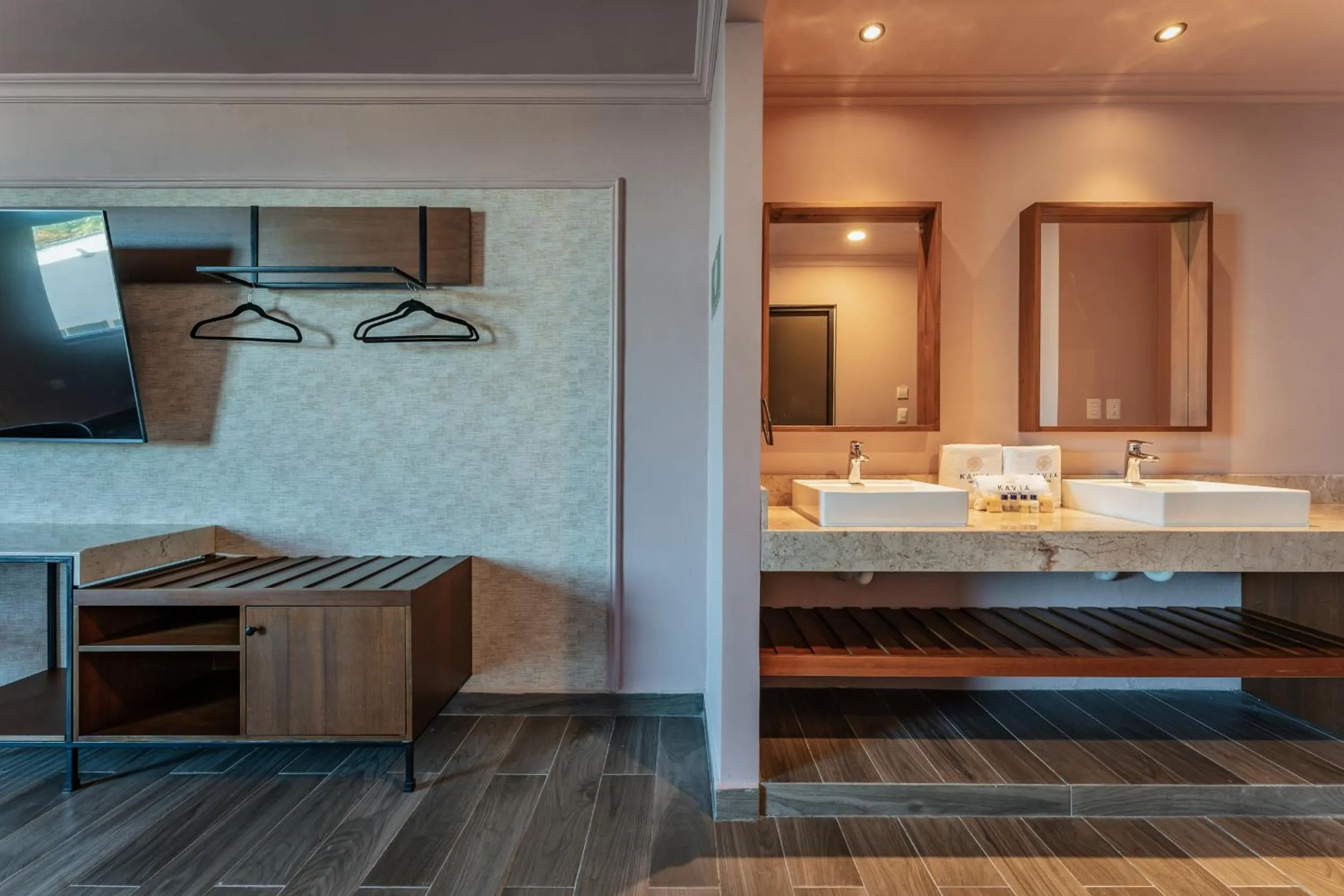 Photo of the whole room in Hotel MID Project