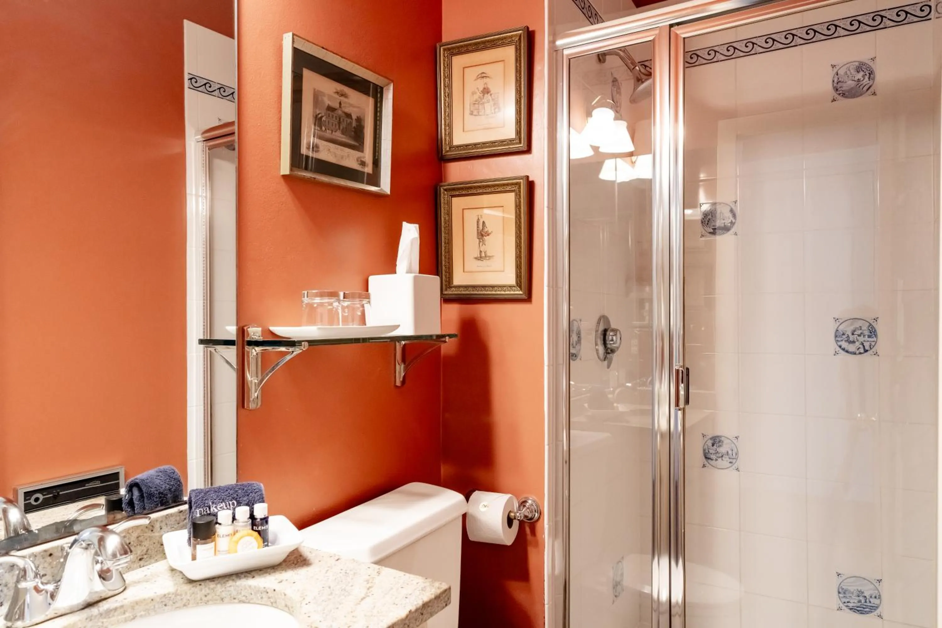 Shower in Francis Malbone House