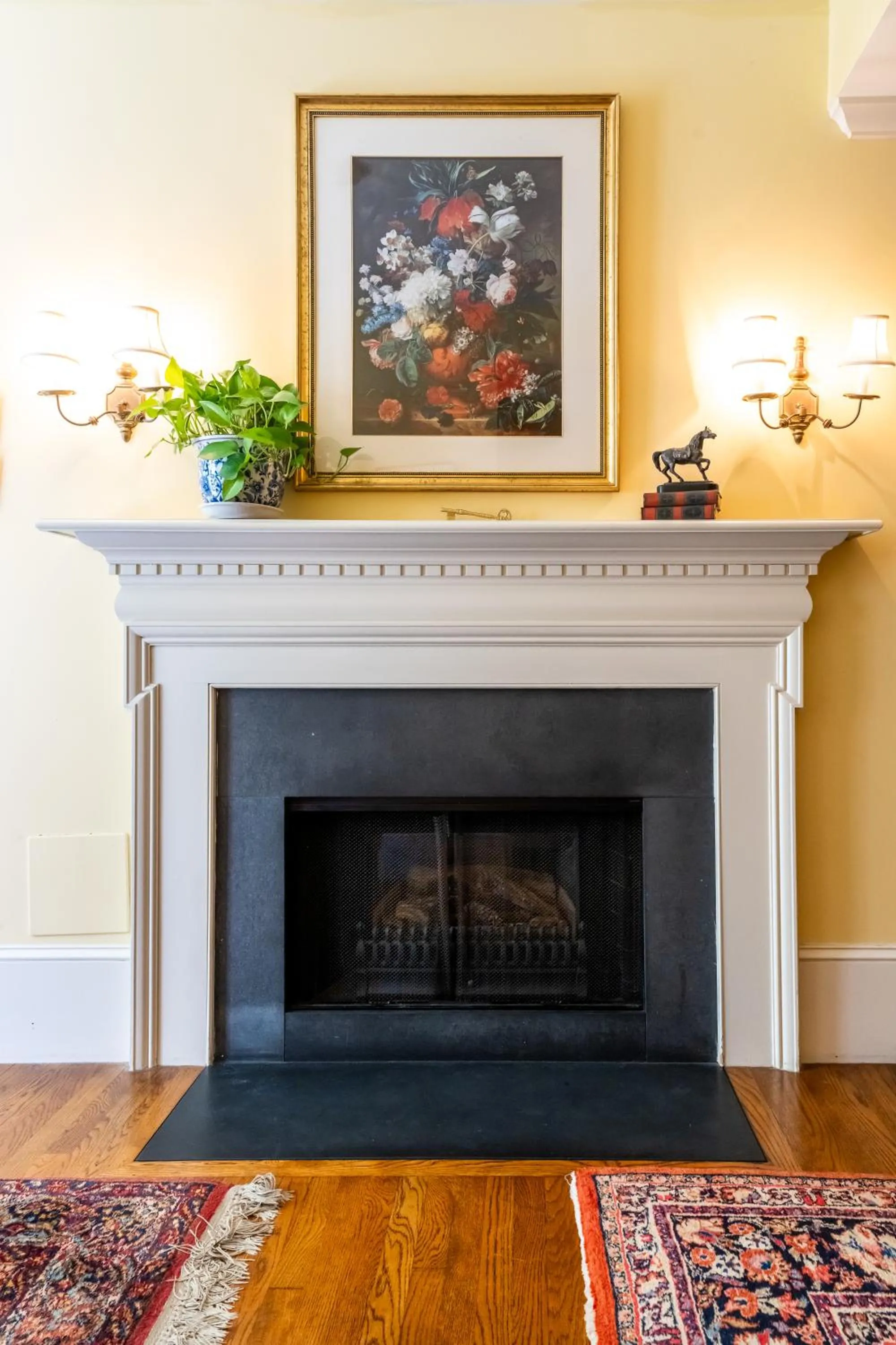 Decorative detail in Francis Malbone House