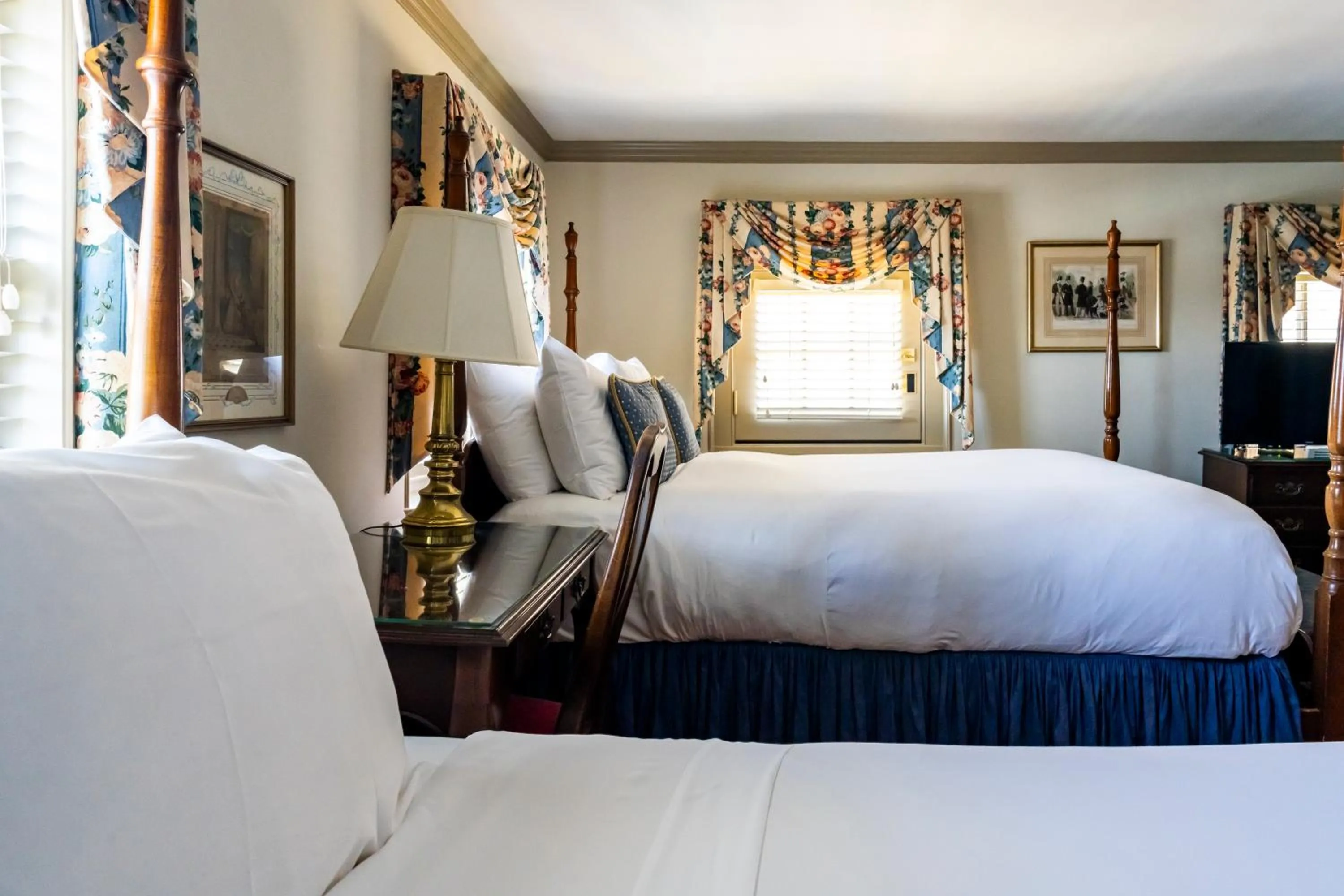 Bedroom, Bed in Francis Malbone House