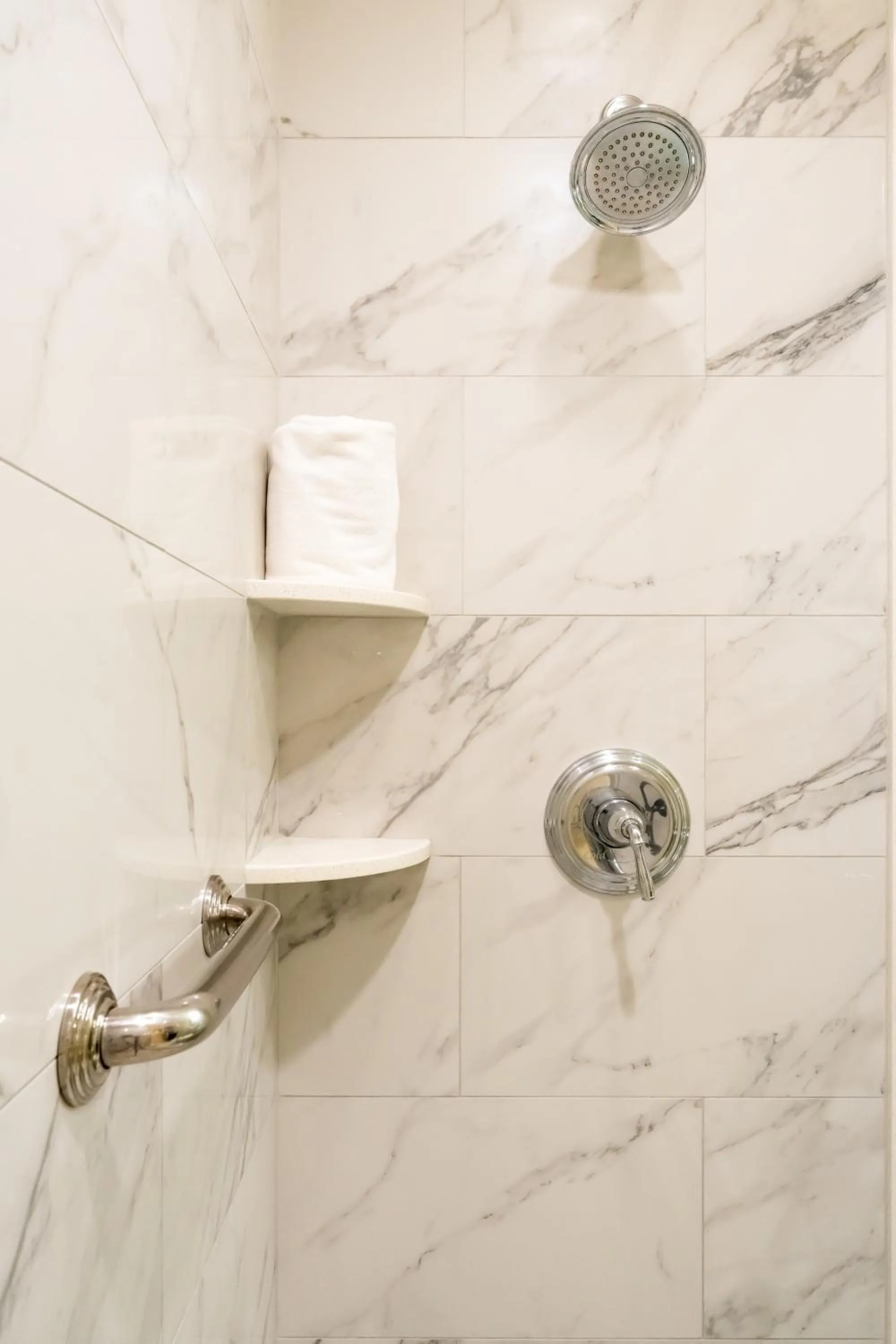 Shower in Francis Malbone House