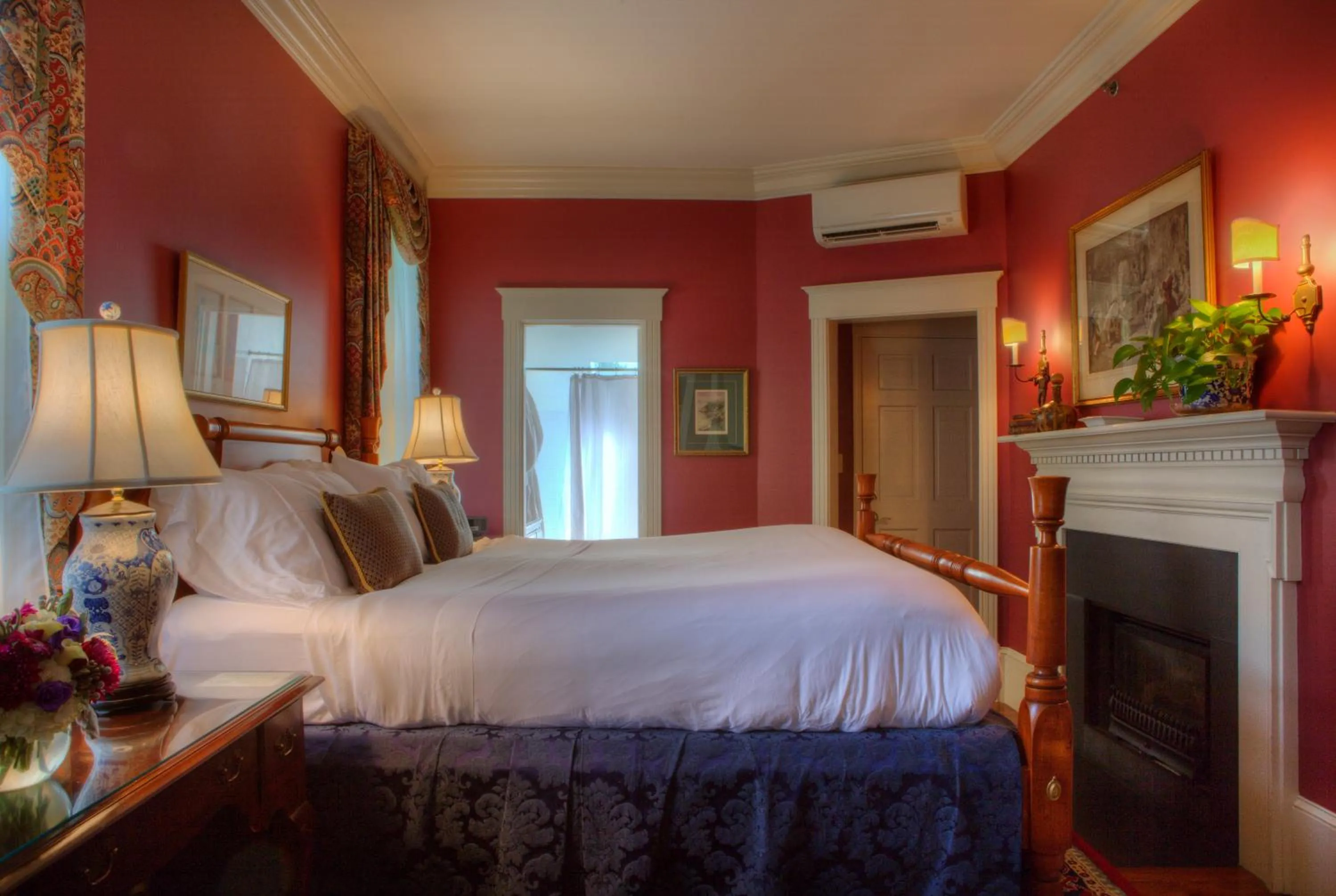 Bedroom, Bed in Francis Malbone House