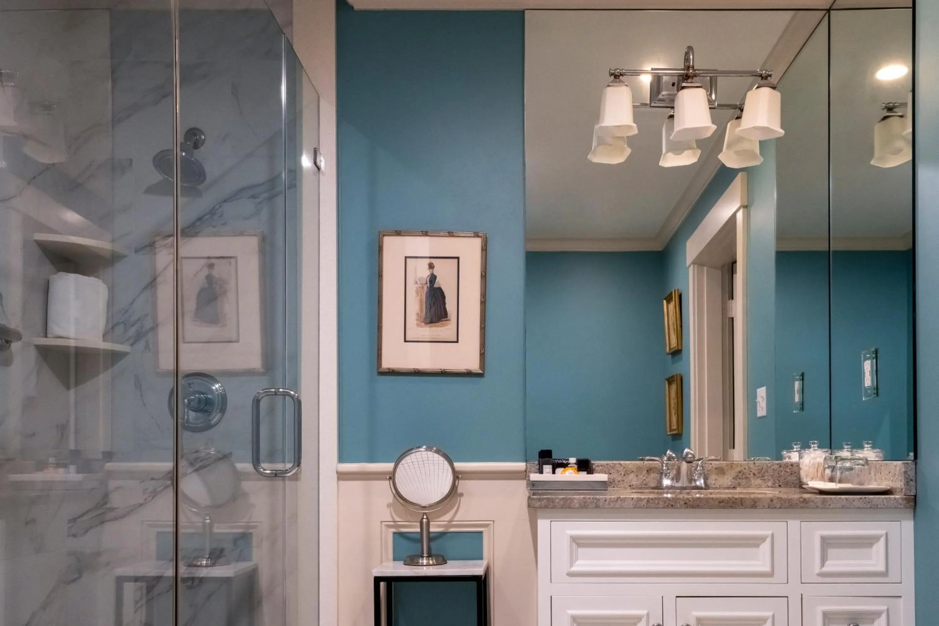 Shower in Francis Malbone House