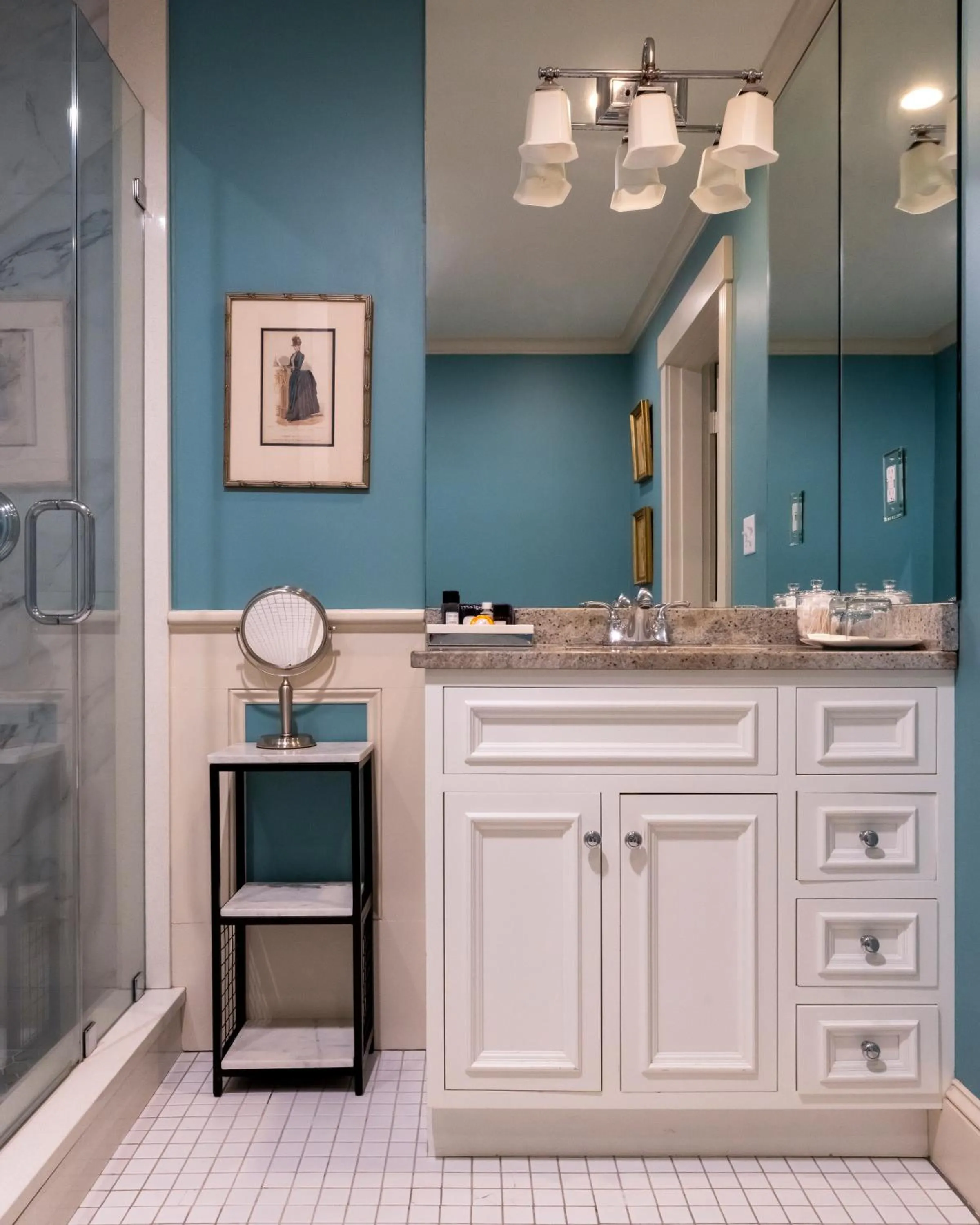 Bathroom in Francis Malbone House