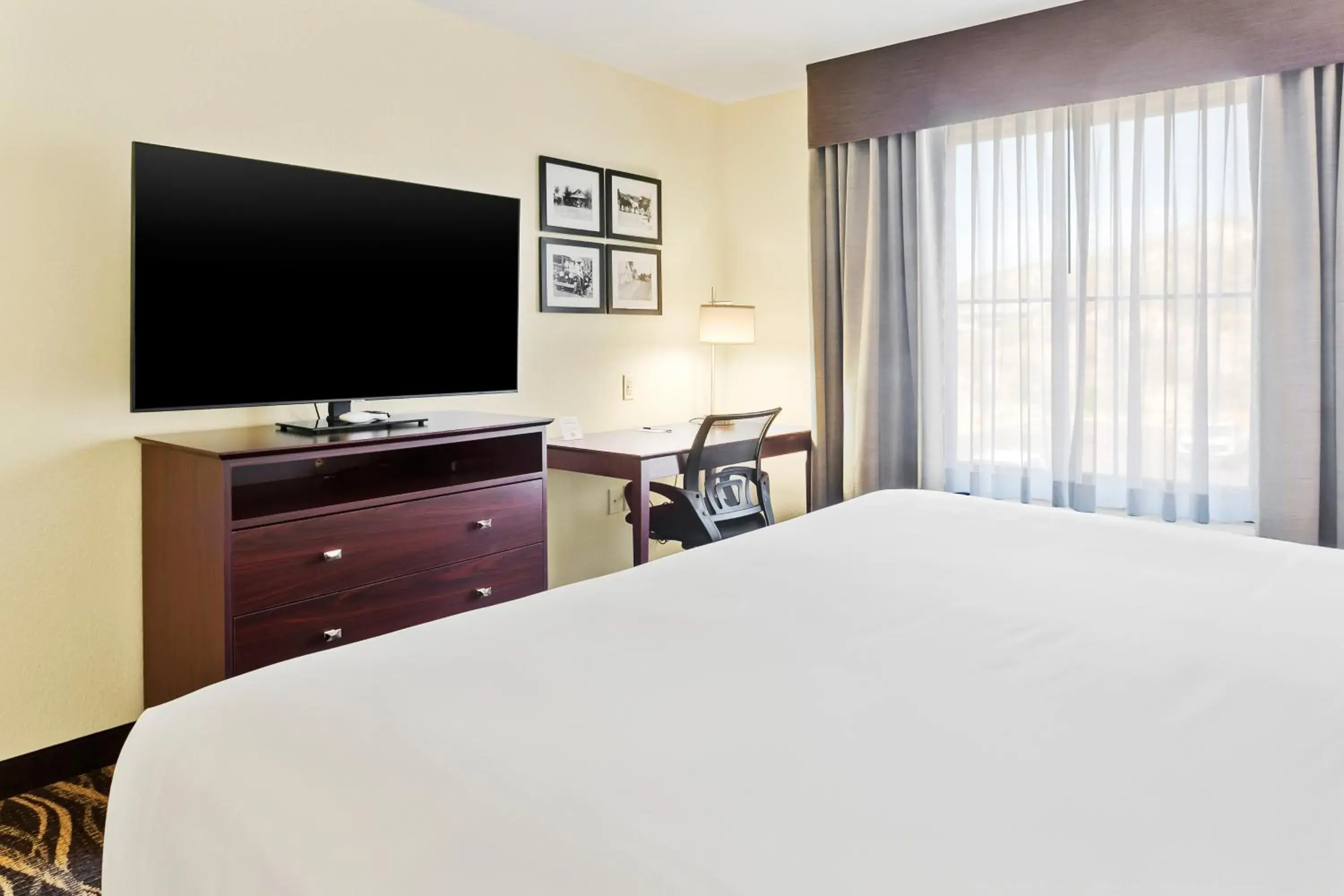 King Studio with Sofa Bed in Cobblestone Hotel & Suites - Wickenburg King Studio with Sofa Bed in Cobblestone Hotel & Suites - Wickenburg