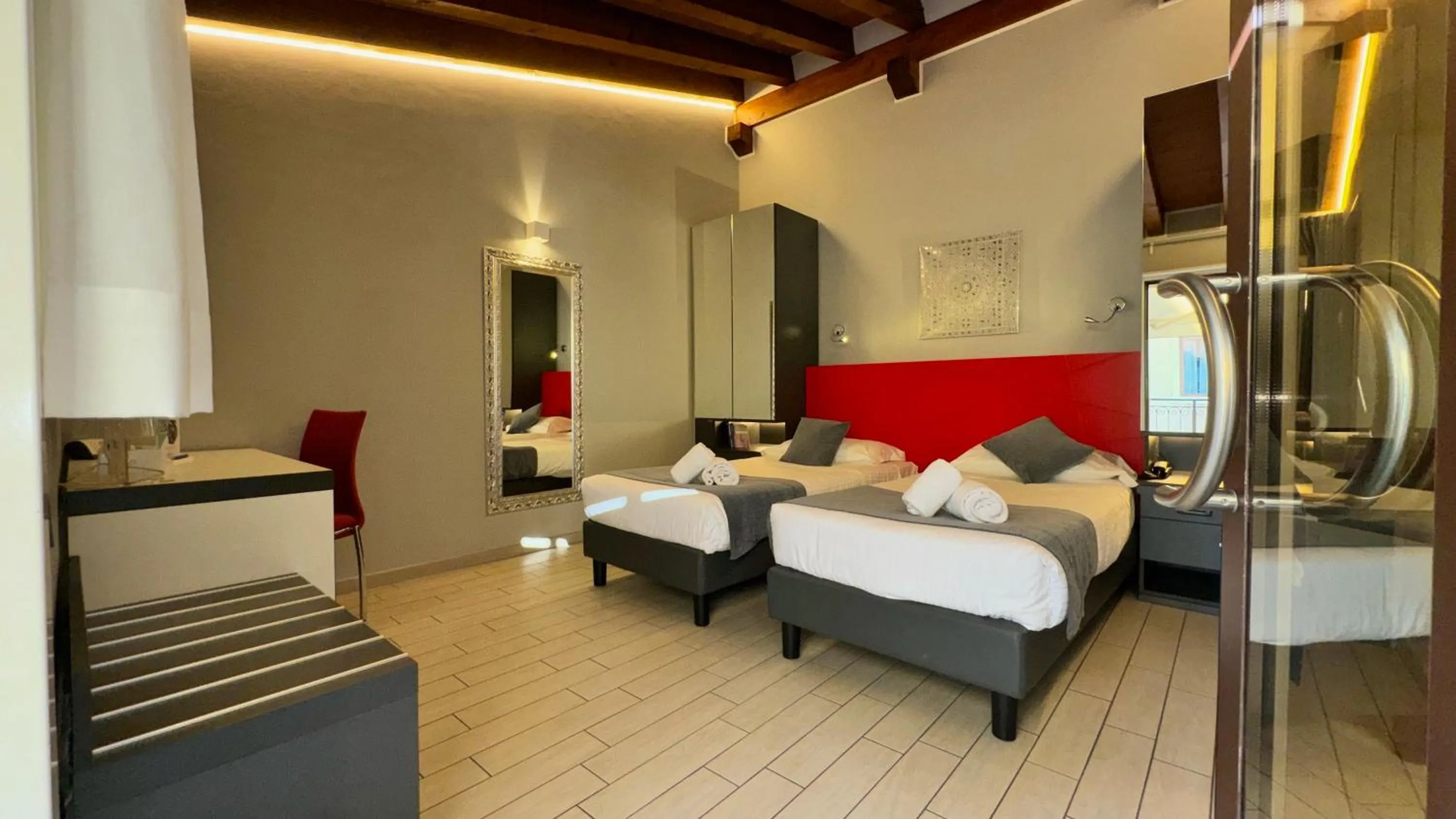 Bedroom, Bed in Hotel Fontana Verona