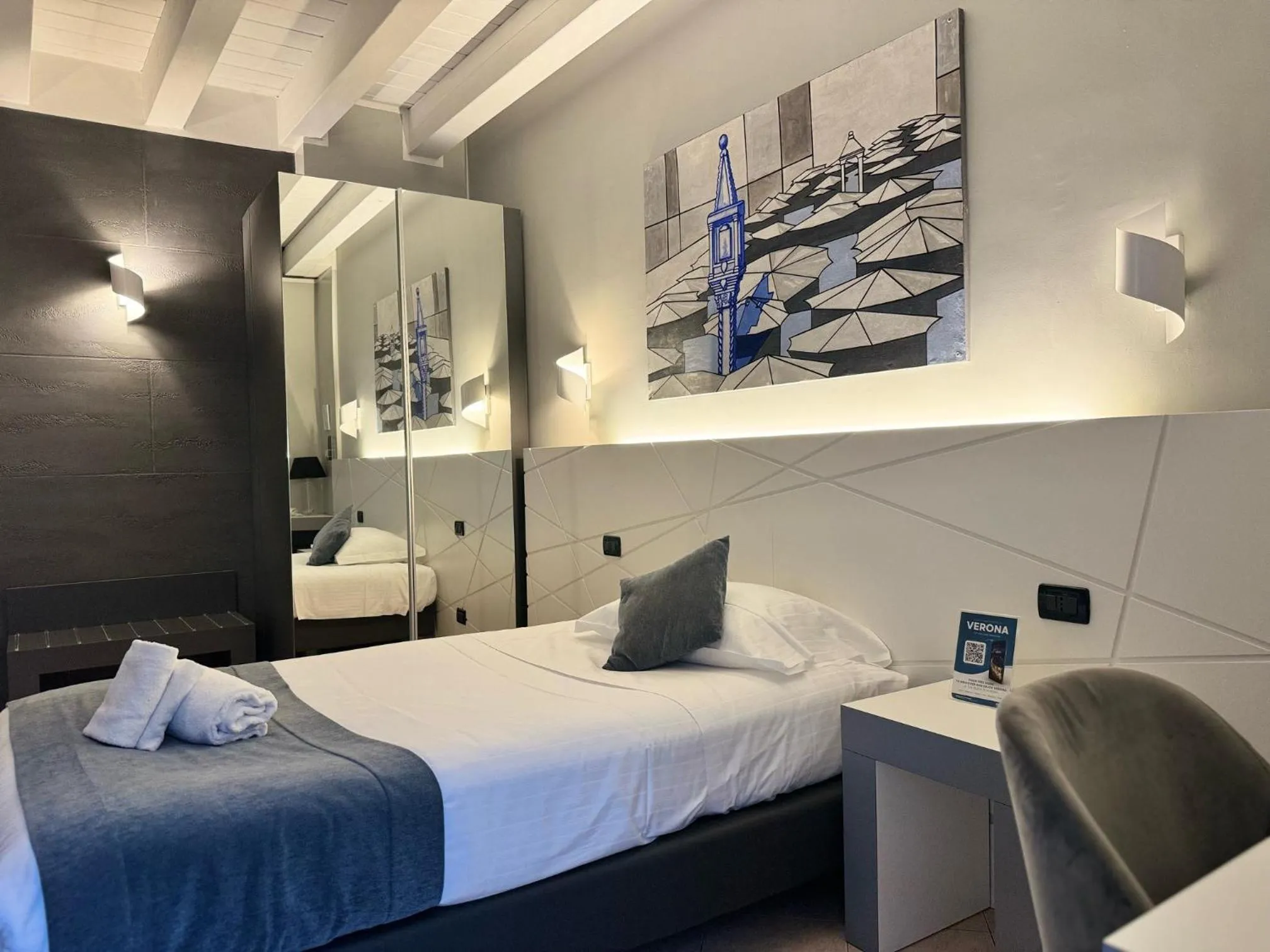 Bedroom, Bed in Hotel Fontana Verona