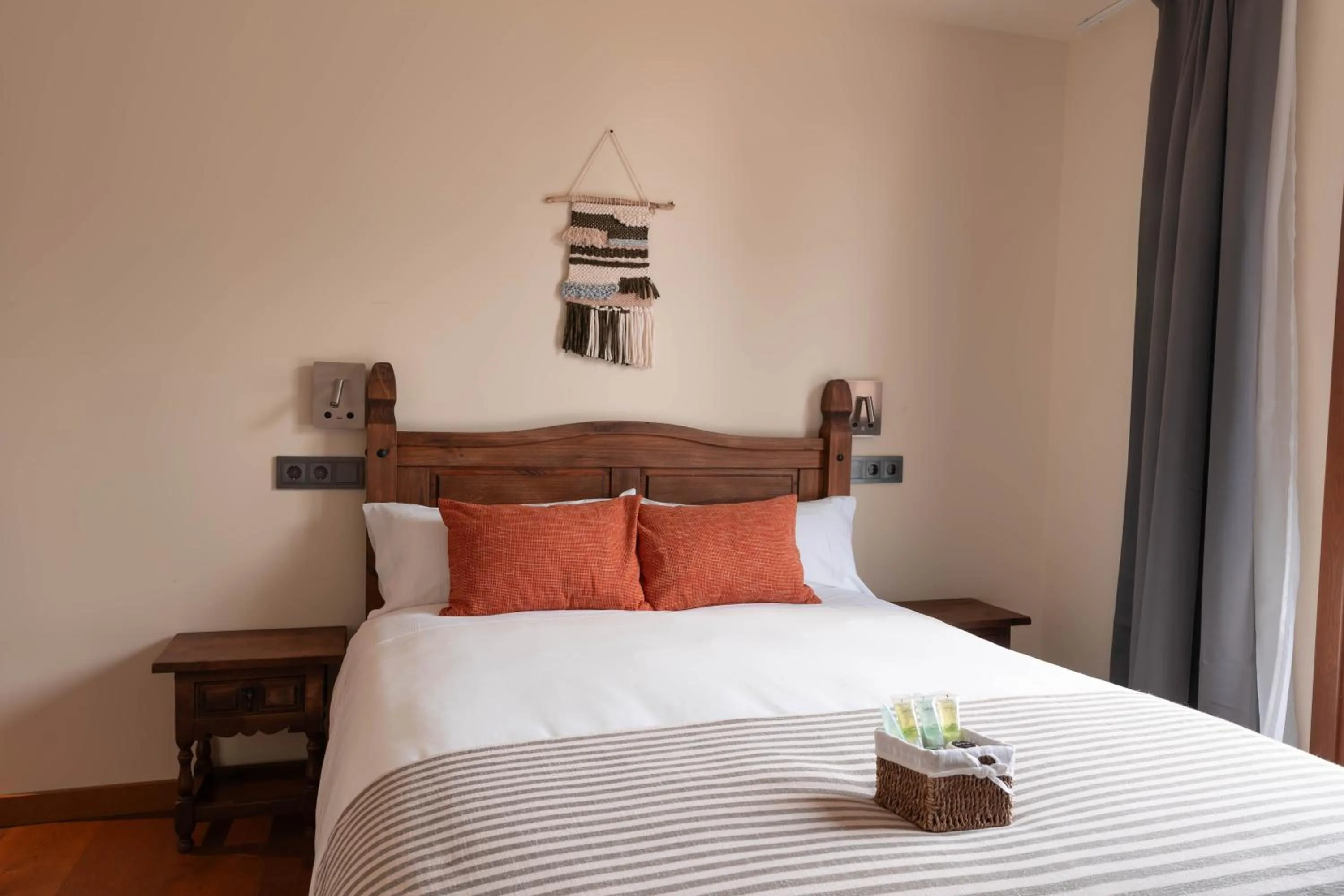 Decorative detail, Bed in HOTEL POSADA LaS RETAJAS