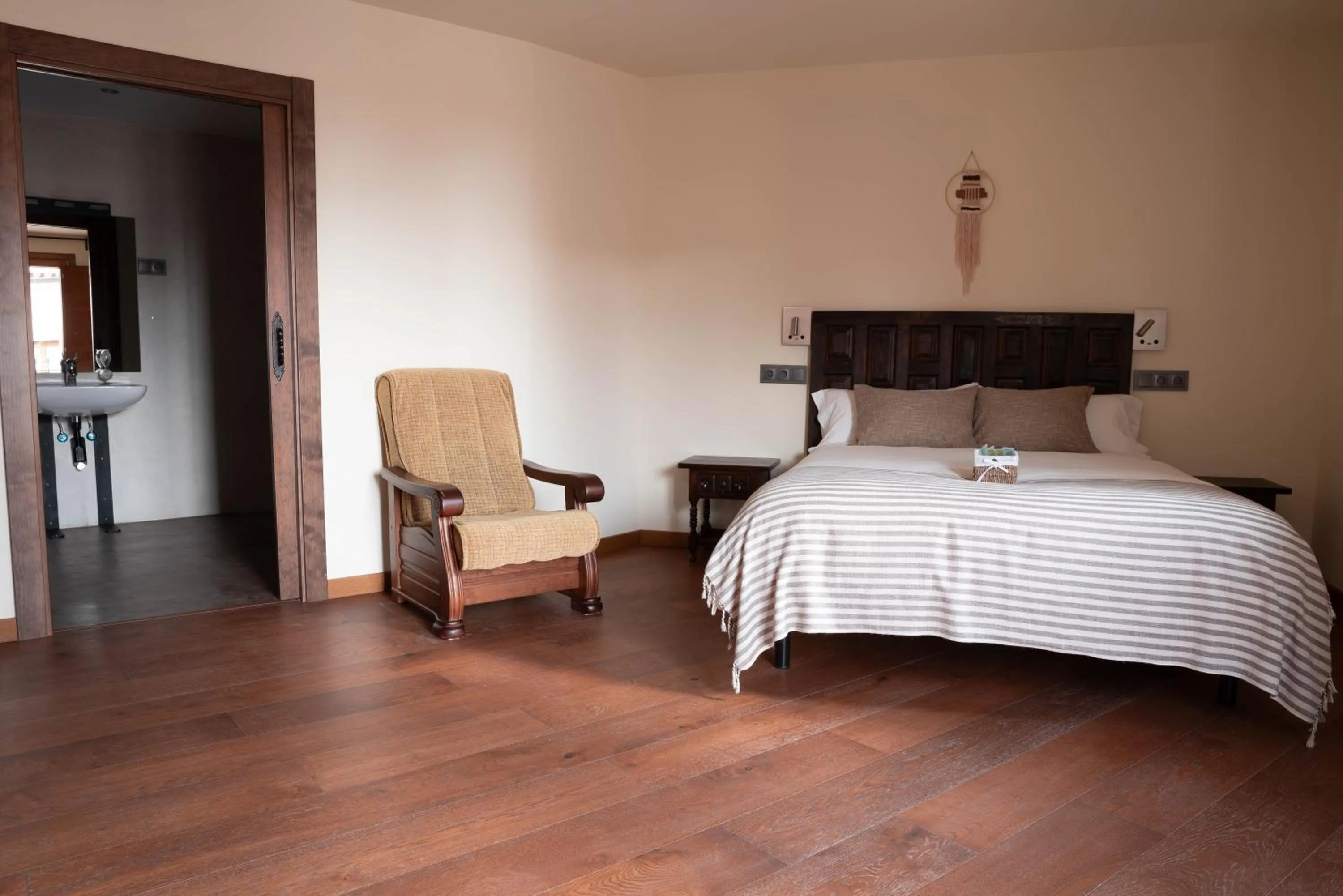 Photo of the whole room, Bed in HOTEL POSADA LaS RETAJAS