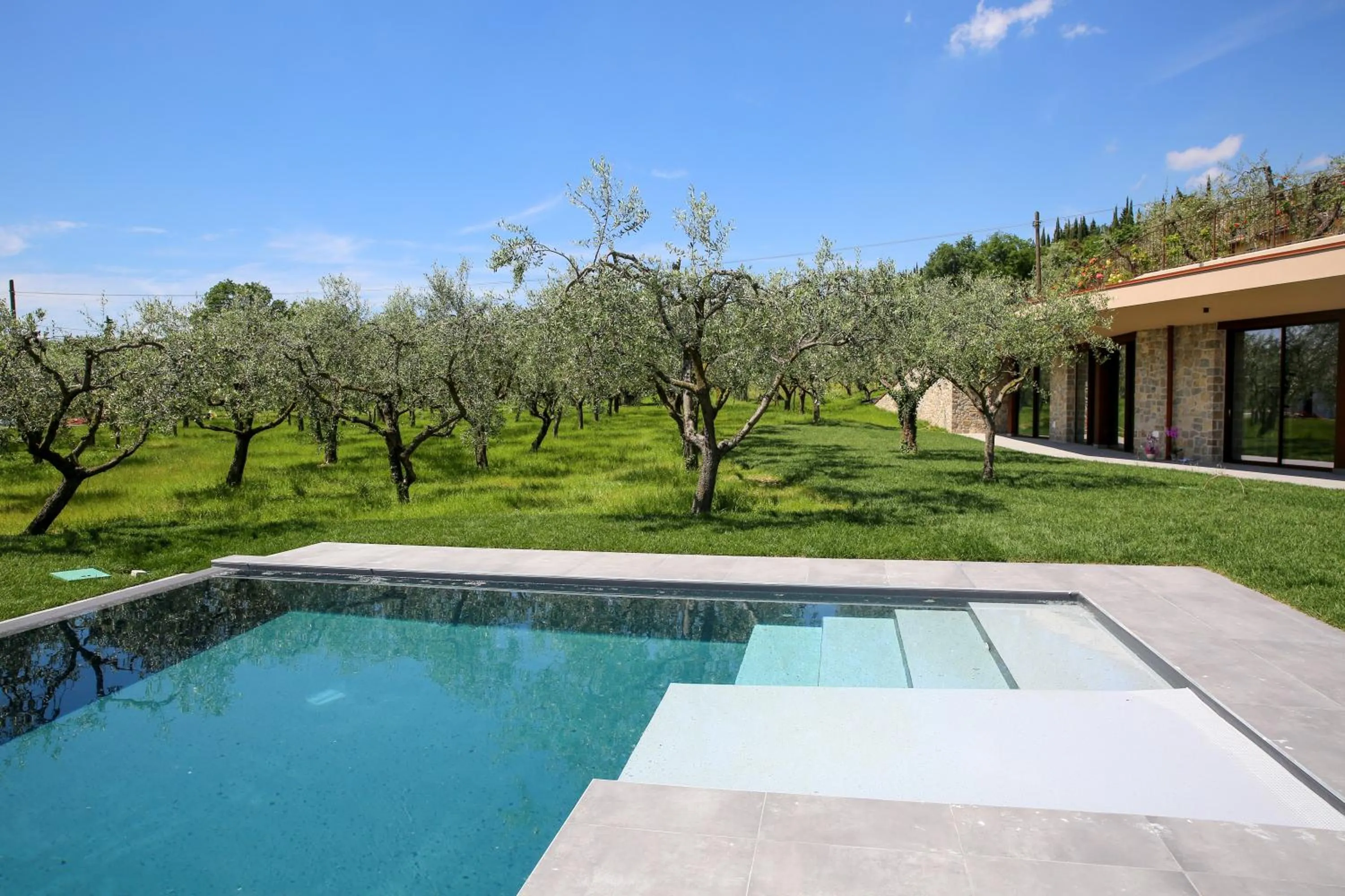 Swimming pool in La Cipressina B&B