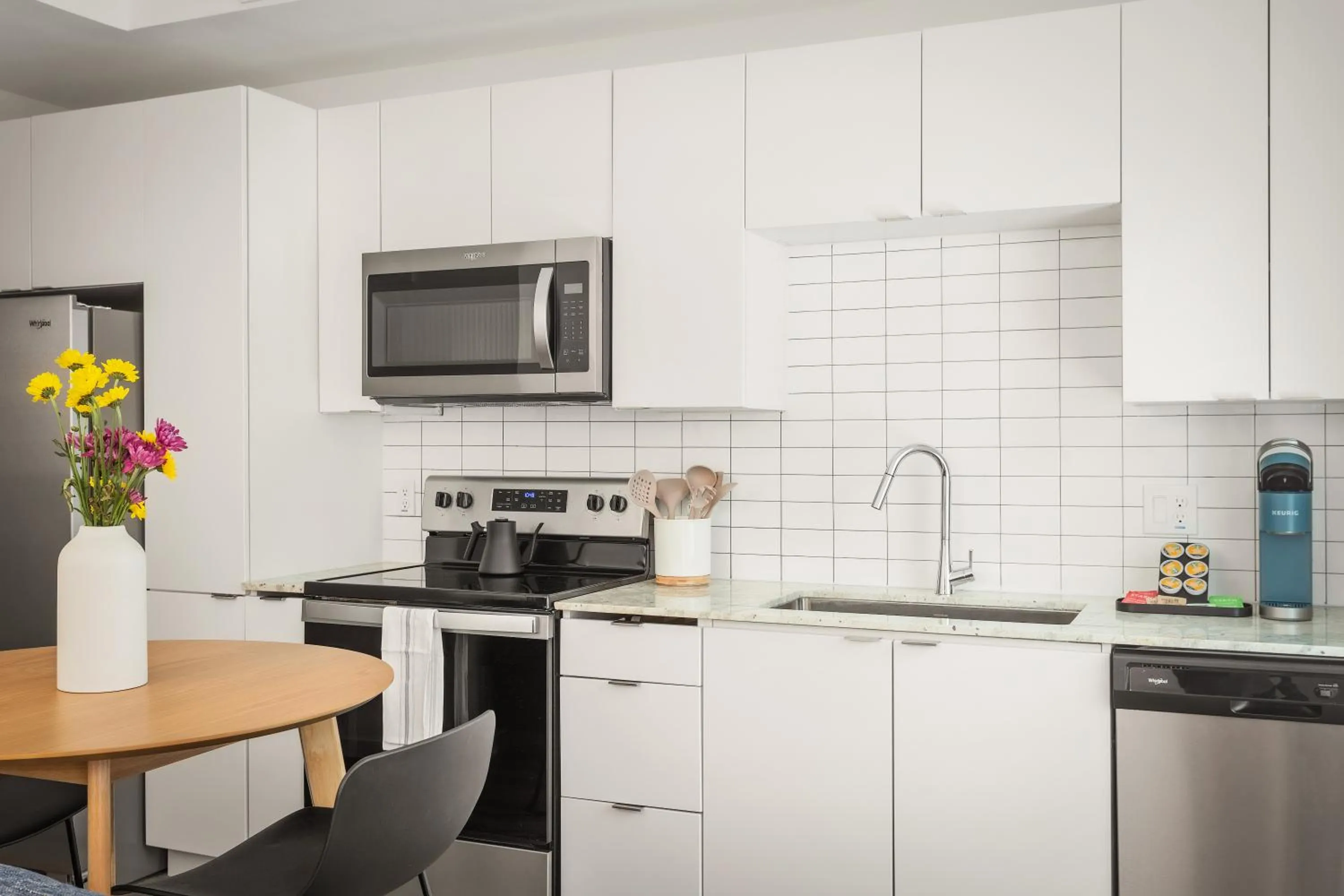 Kitchen or kitchenette in Mint House Phoenix - Midtown