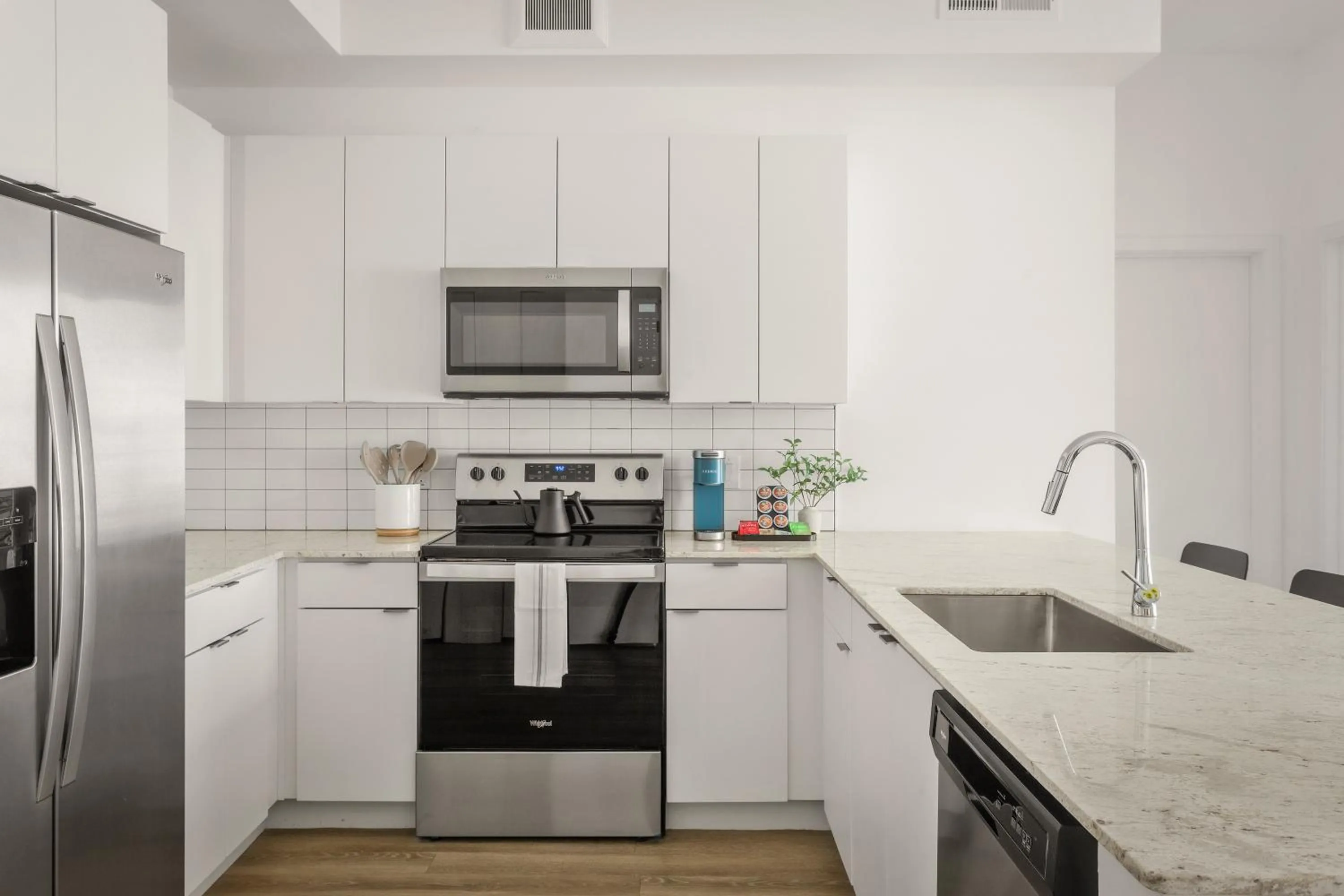 Kitchen or kitchenette in Mint House Phoenix - Midtown