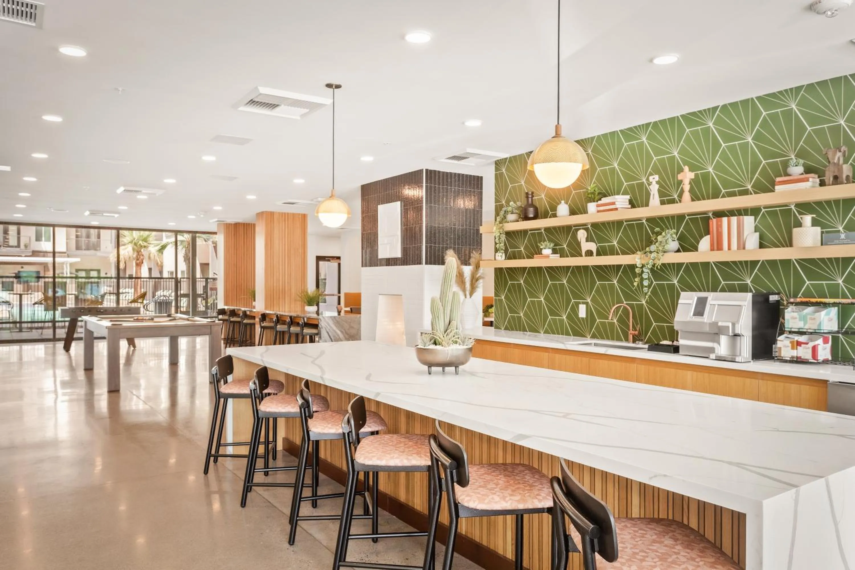 Communal kitchen in Mint House Phoenix - Midtown