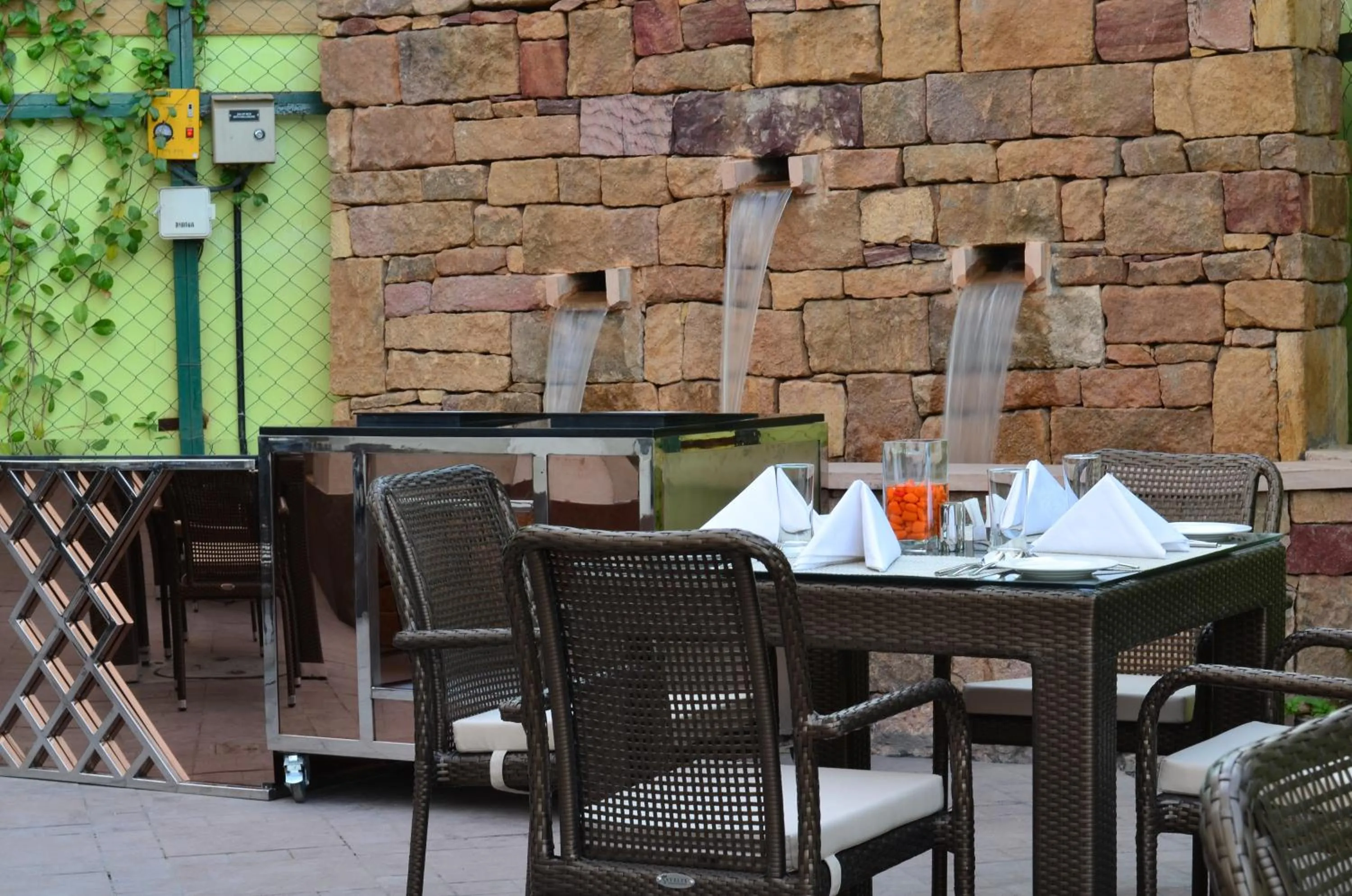 Restaurant/places to eat in The Cloud Hotel