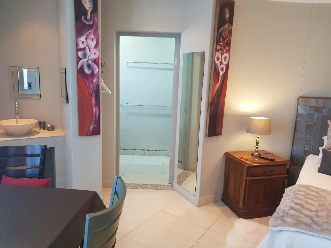 Bathroom, Bed in Crystal Lagoon Lodge