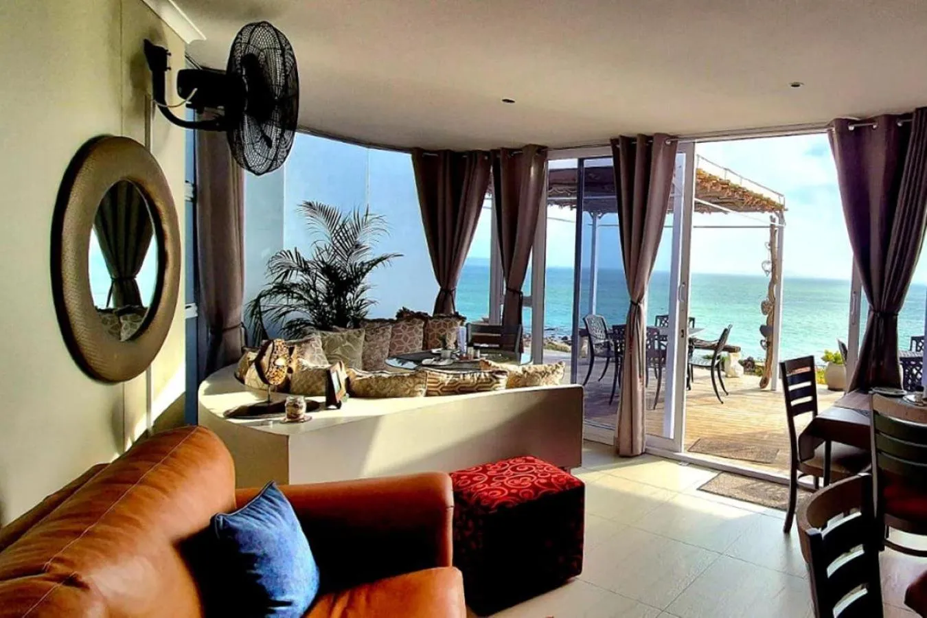 Dining area in Crystal Lagoon Lodge
