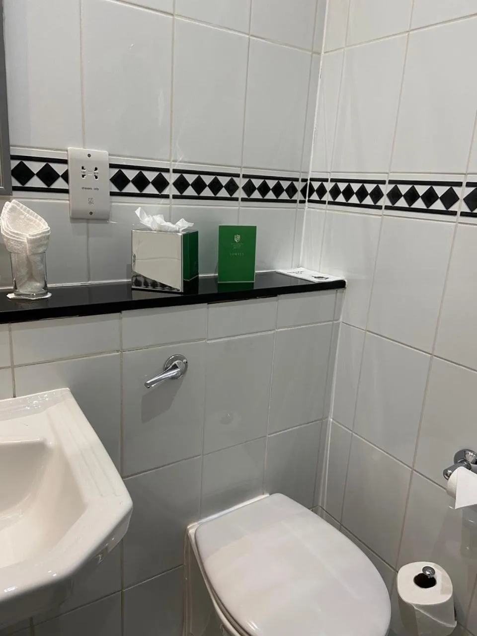 Bathroom in Hatherley Manor Hotel & Spa