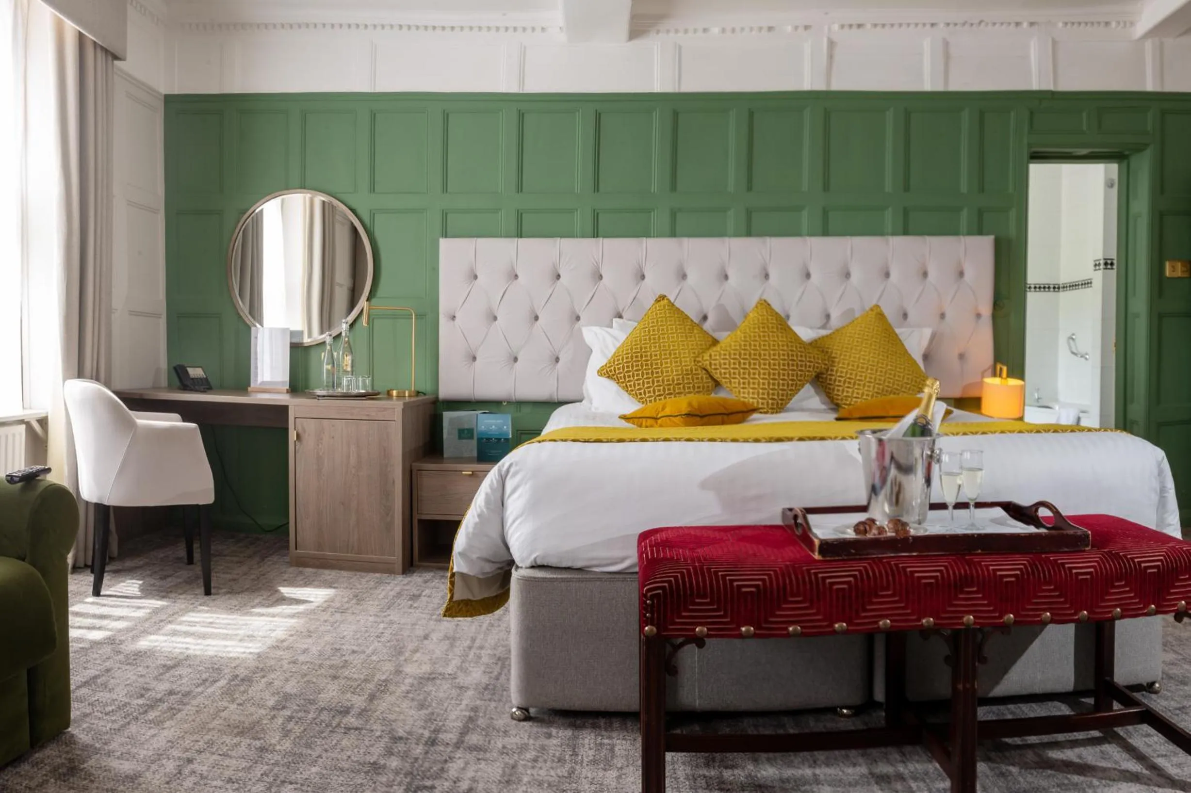 Photo of the whole room, Bed in Hatherley Manor Hotel & Spa