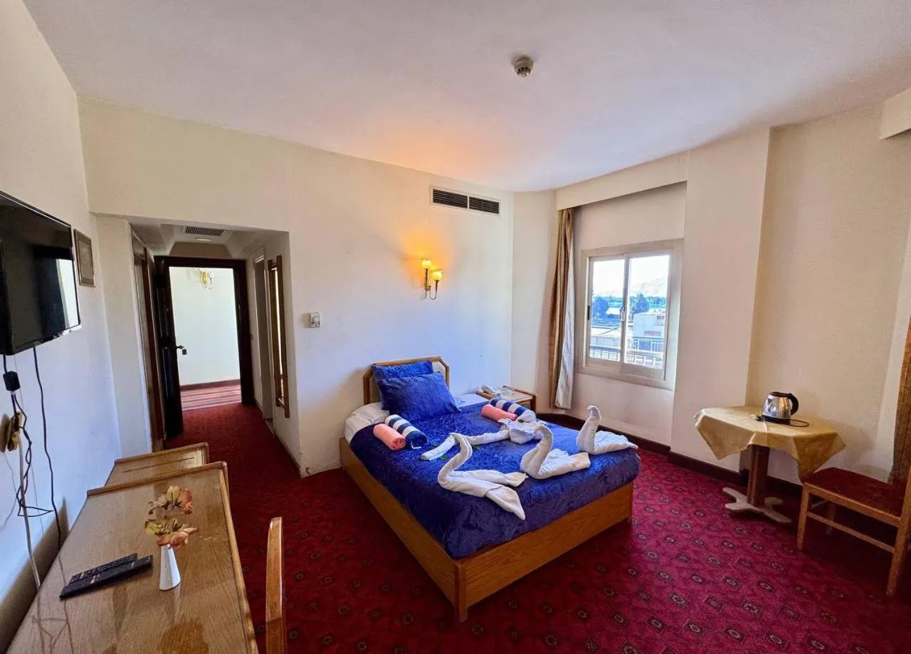 Bed in Queens Valley Hotel