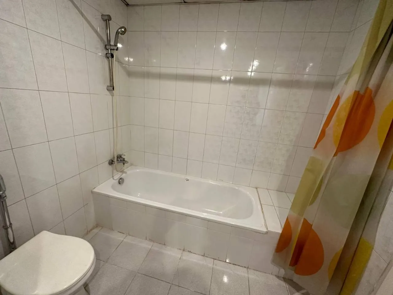 Bathroom in Queens Valley Hotel