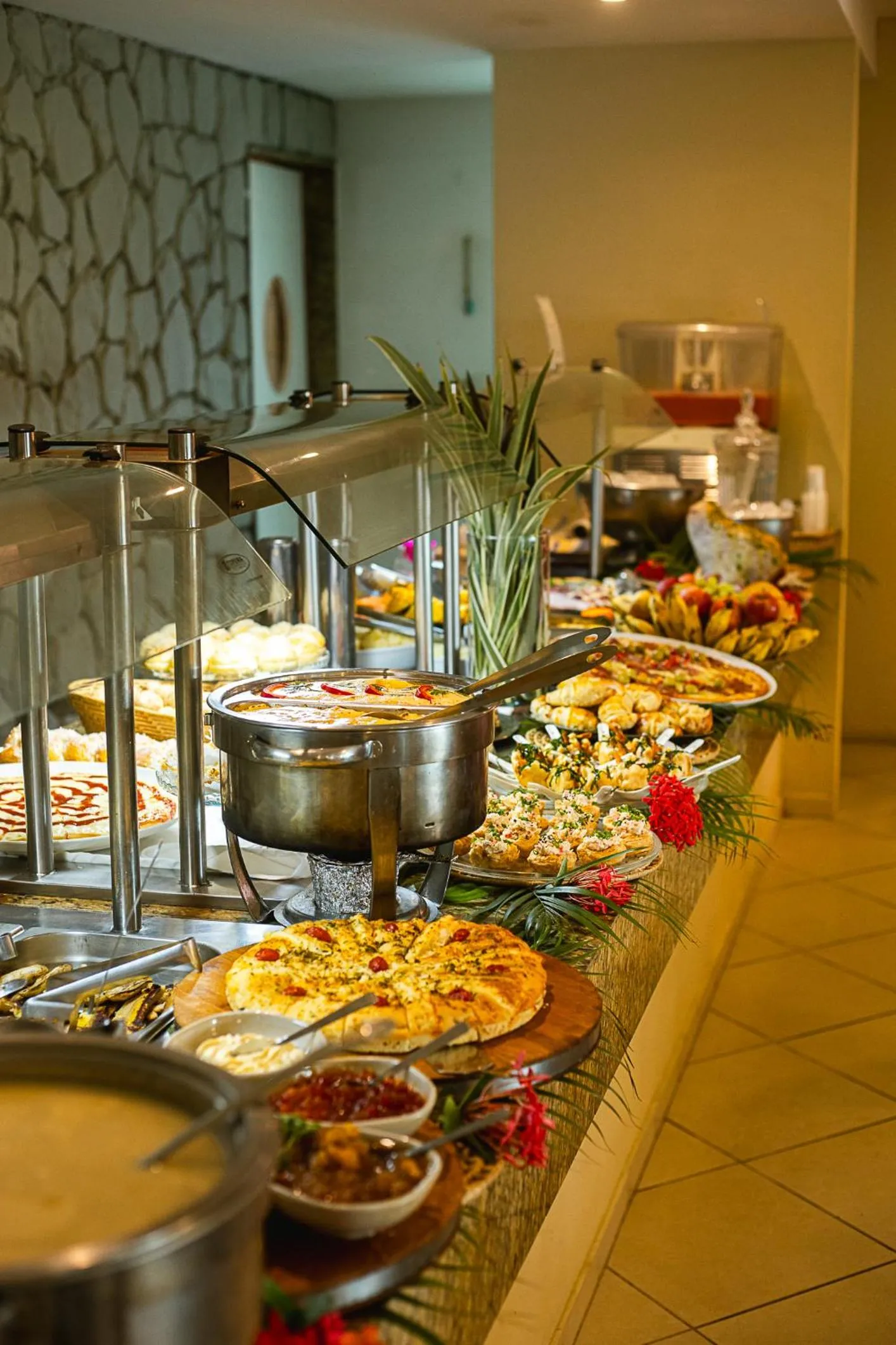 Buffet breakfast in Baía Branca Beach Resort