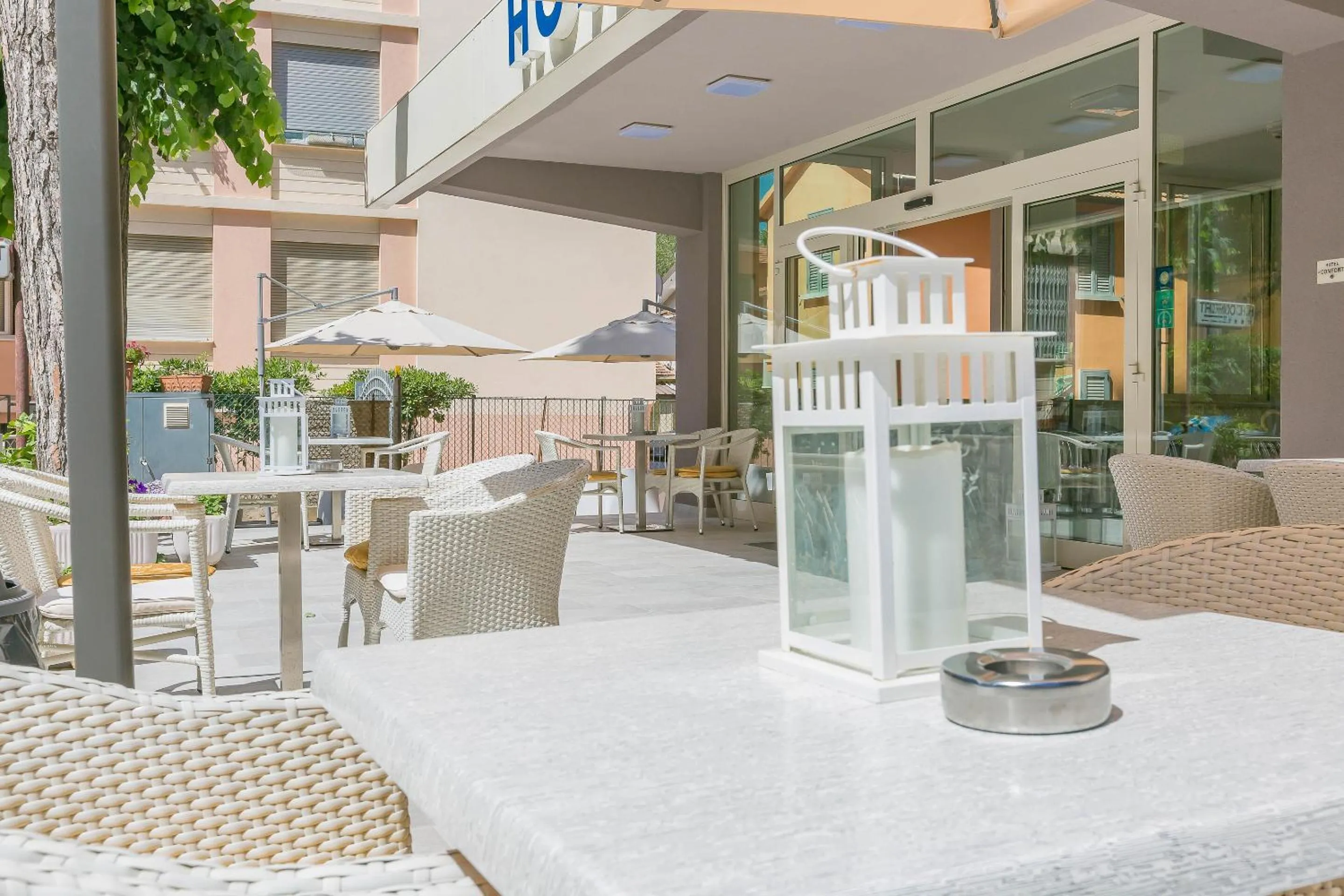 Patio in Hotel Confort