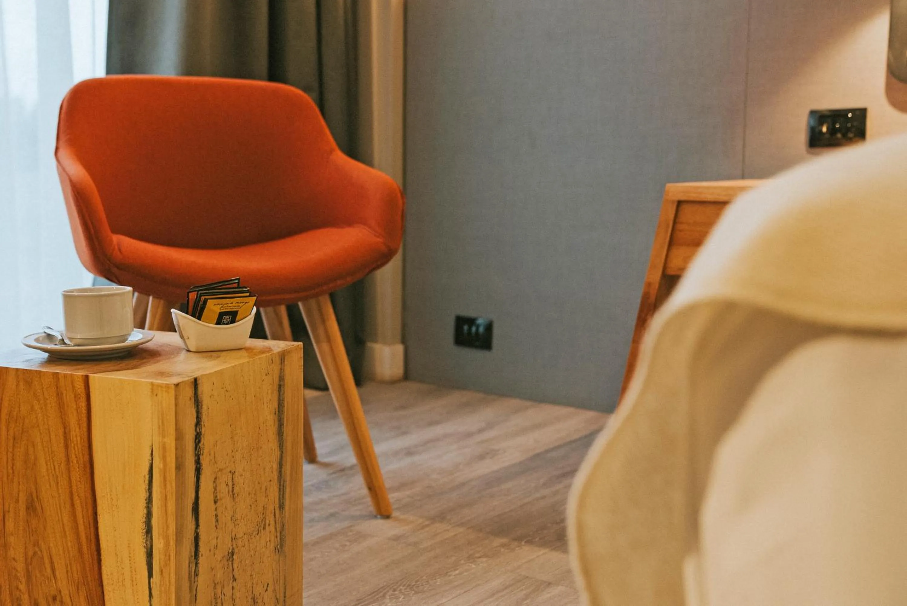 Photo of the whole room in Howard Johnson Plaza La Ribera