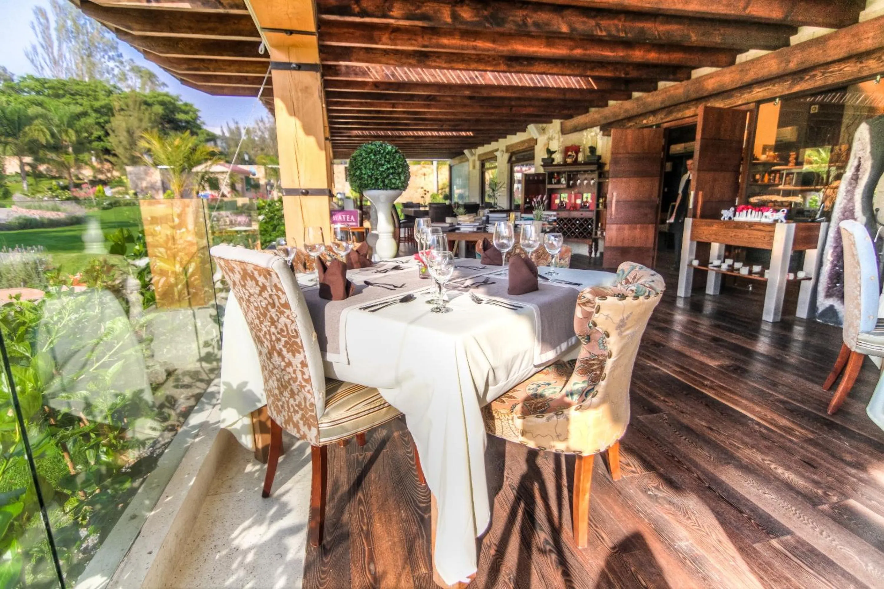 Restaurant/places to eat in Hotel Boutique Matea