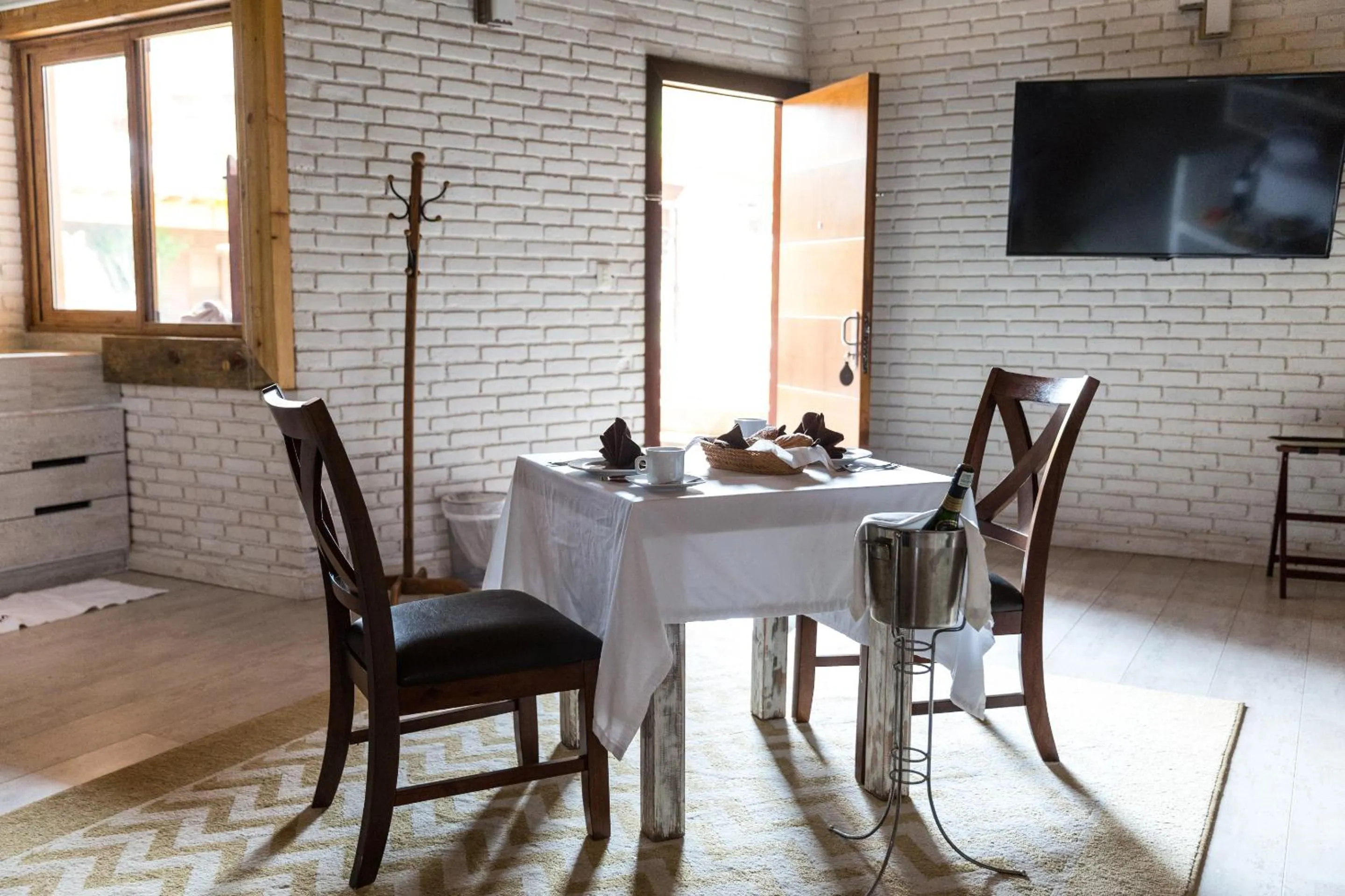 Restaurant/places to eat in Hotel Boutique Matea