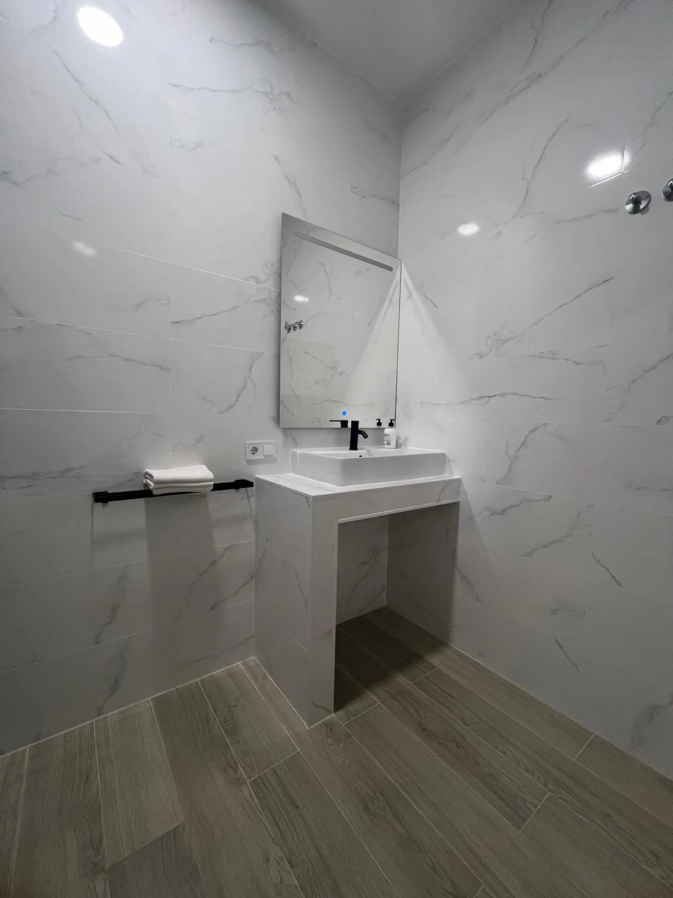 Bathroom in APARTAMENTO PLAYA Valencia