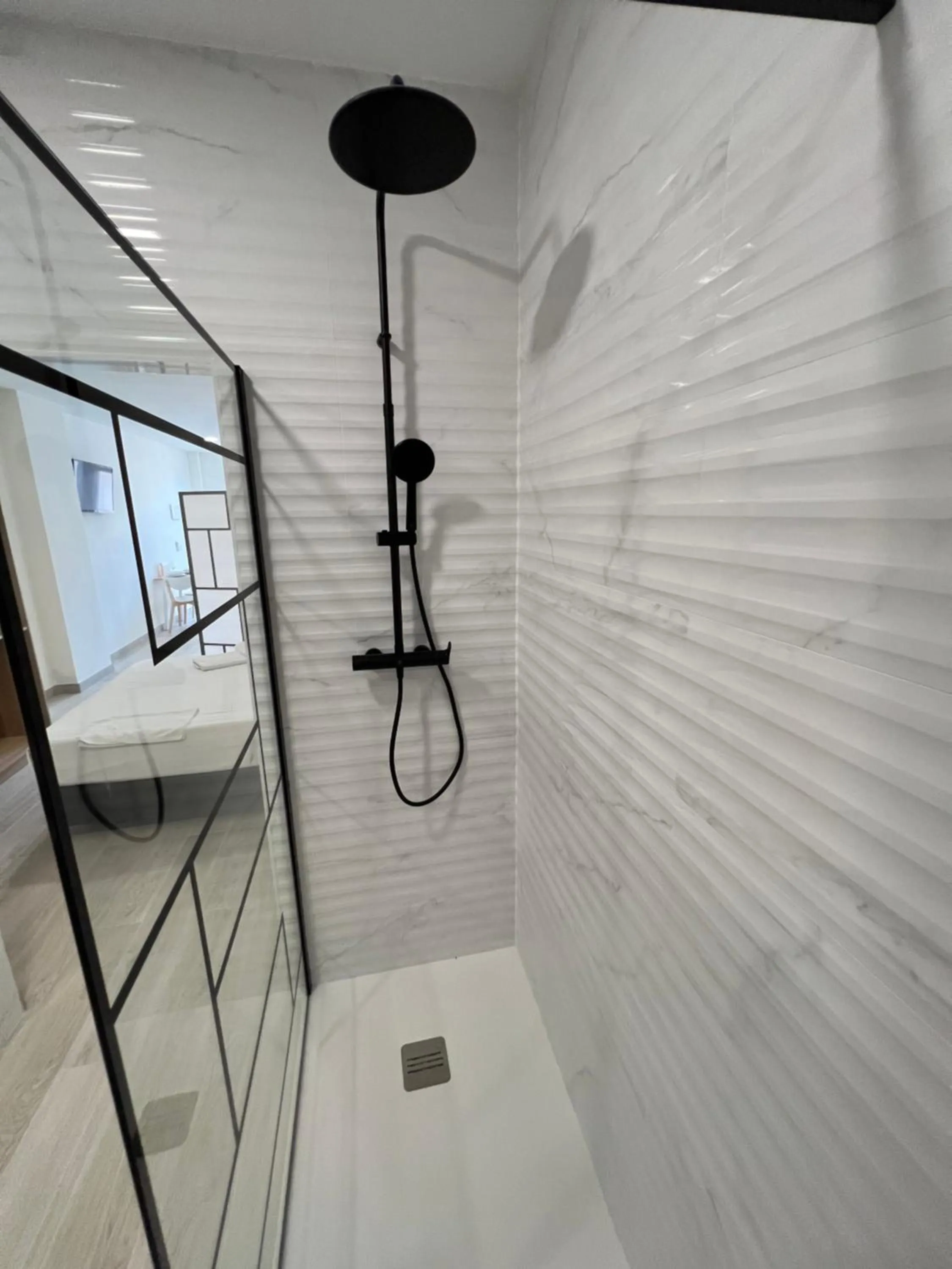 Shower in APARTAMENTO PLAYA Valencia