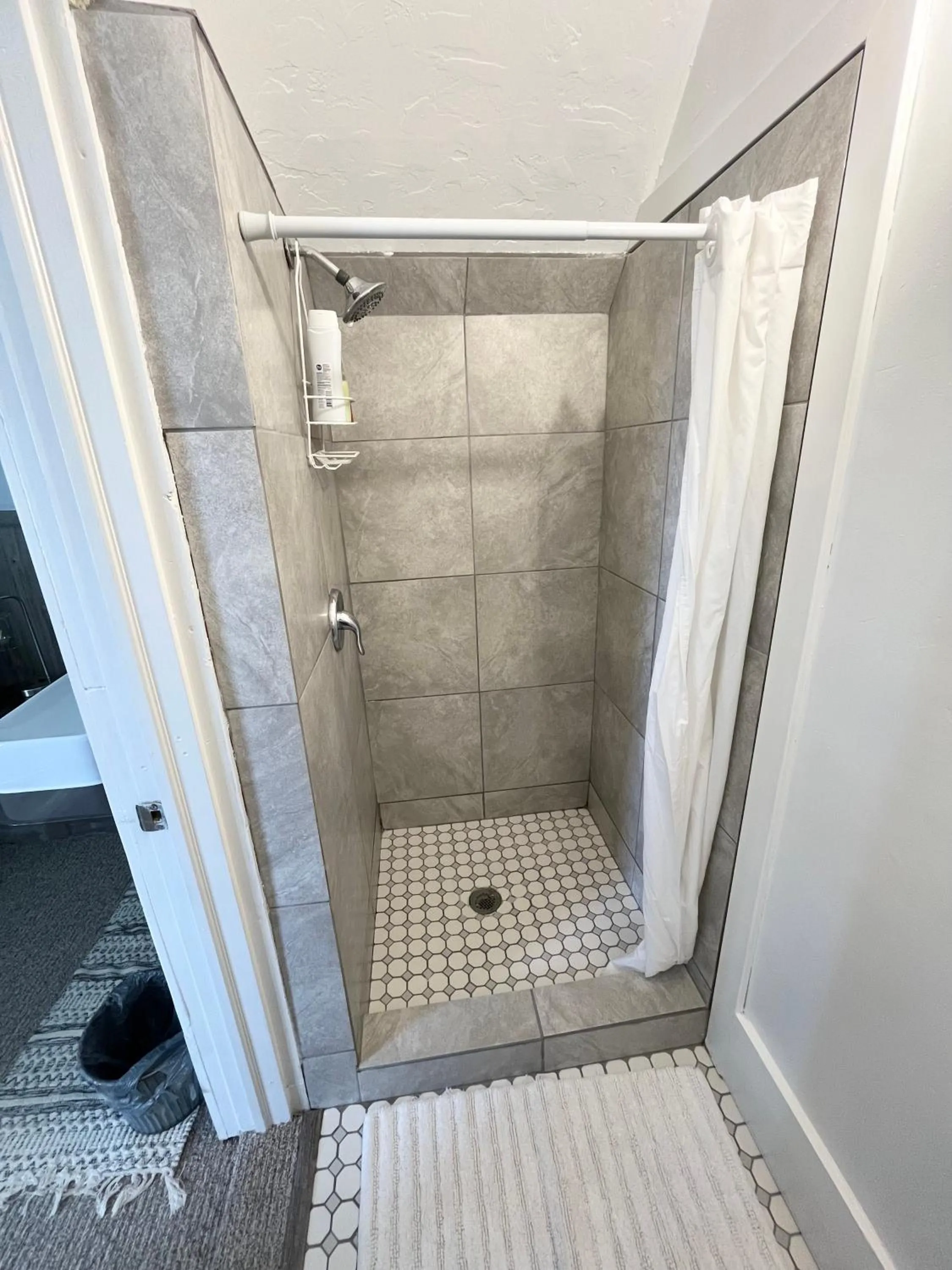 Shower in The Panguitch House