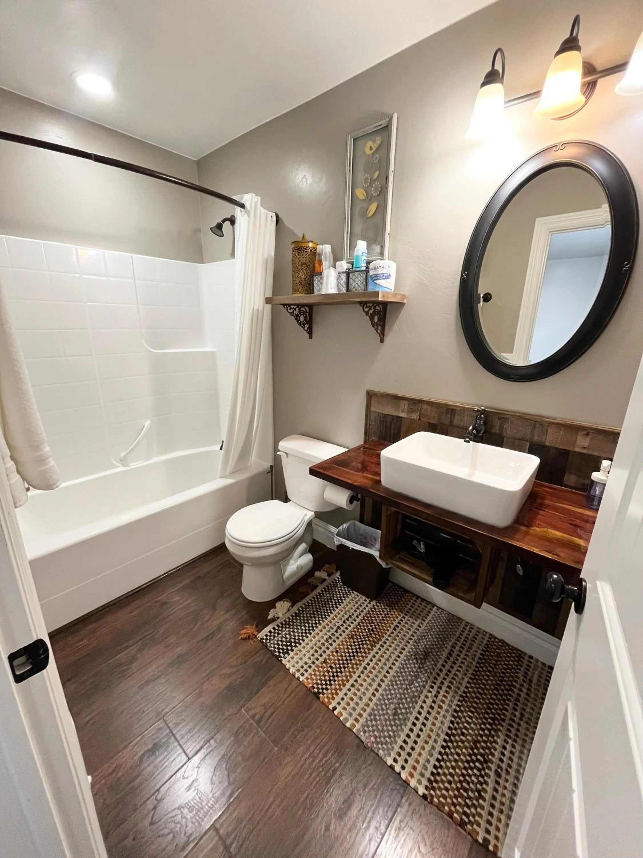 Bathroom in The Panguitch House