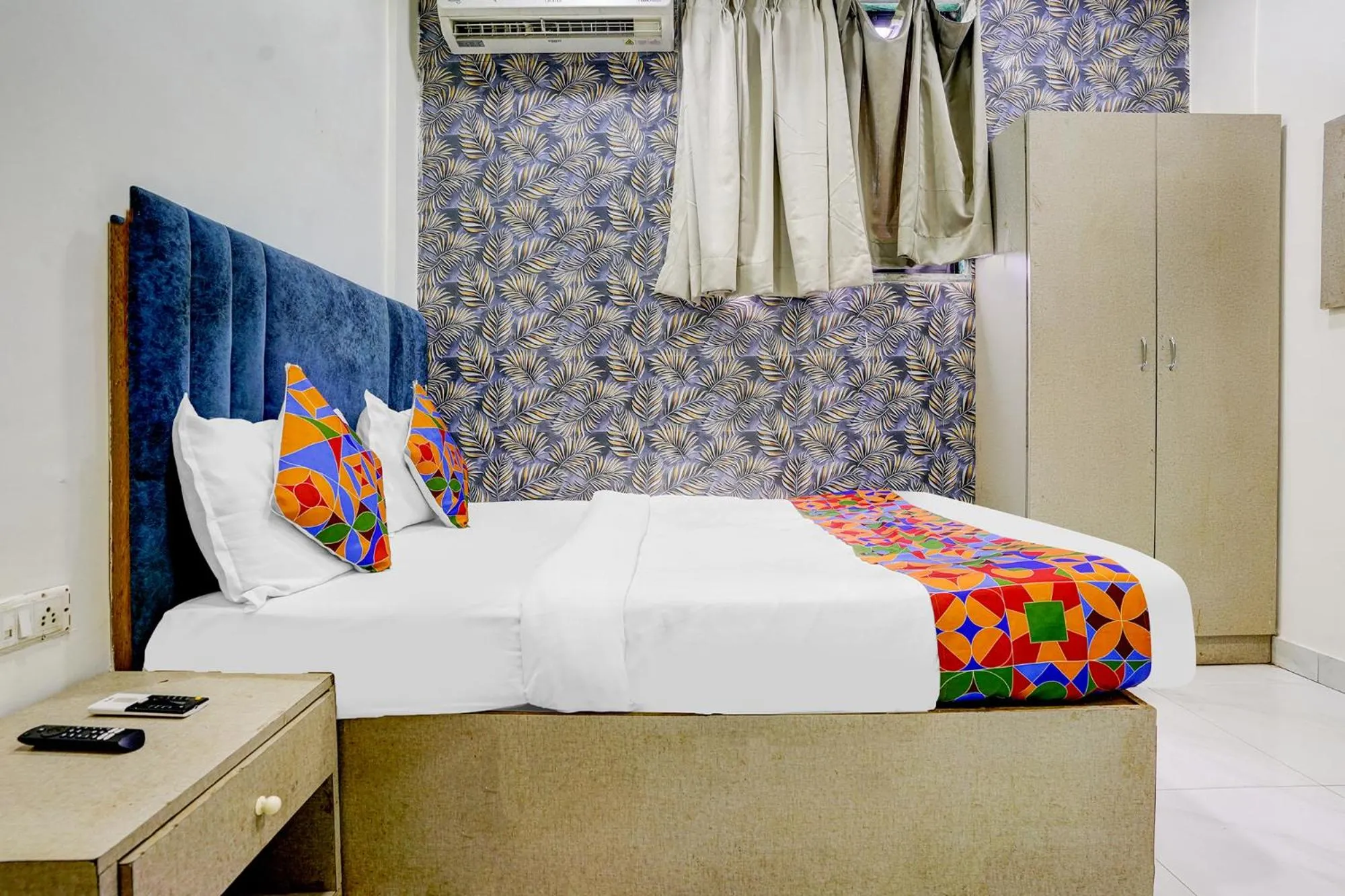 Bed in Via Sumit Palace