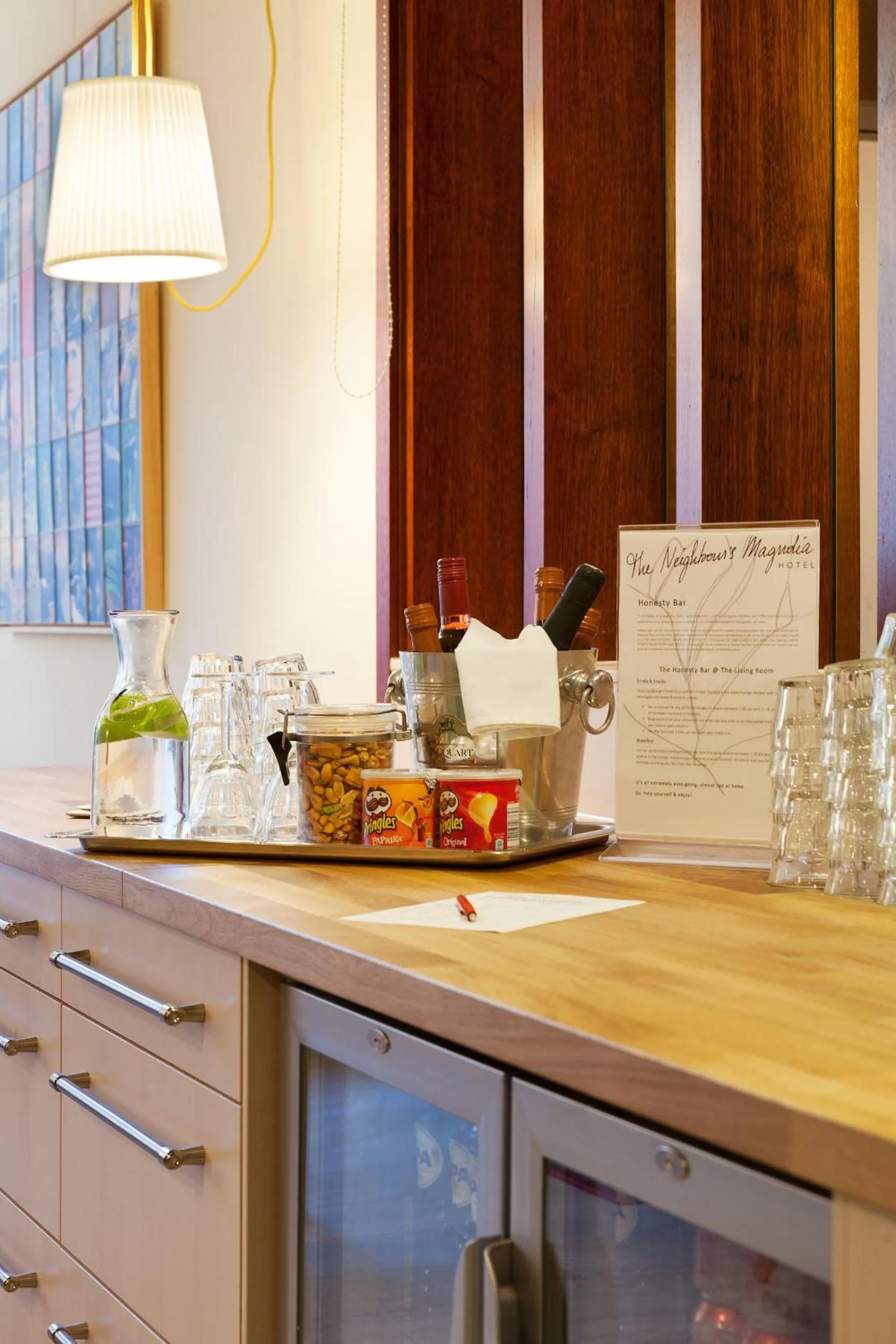 Food and drinks in Hotel The Neighbour's Magnolia