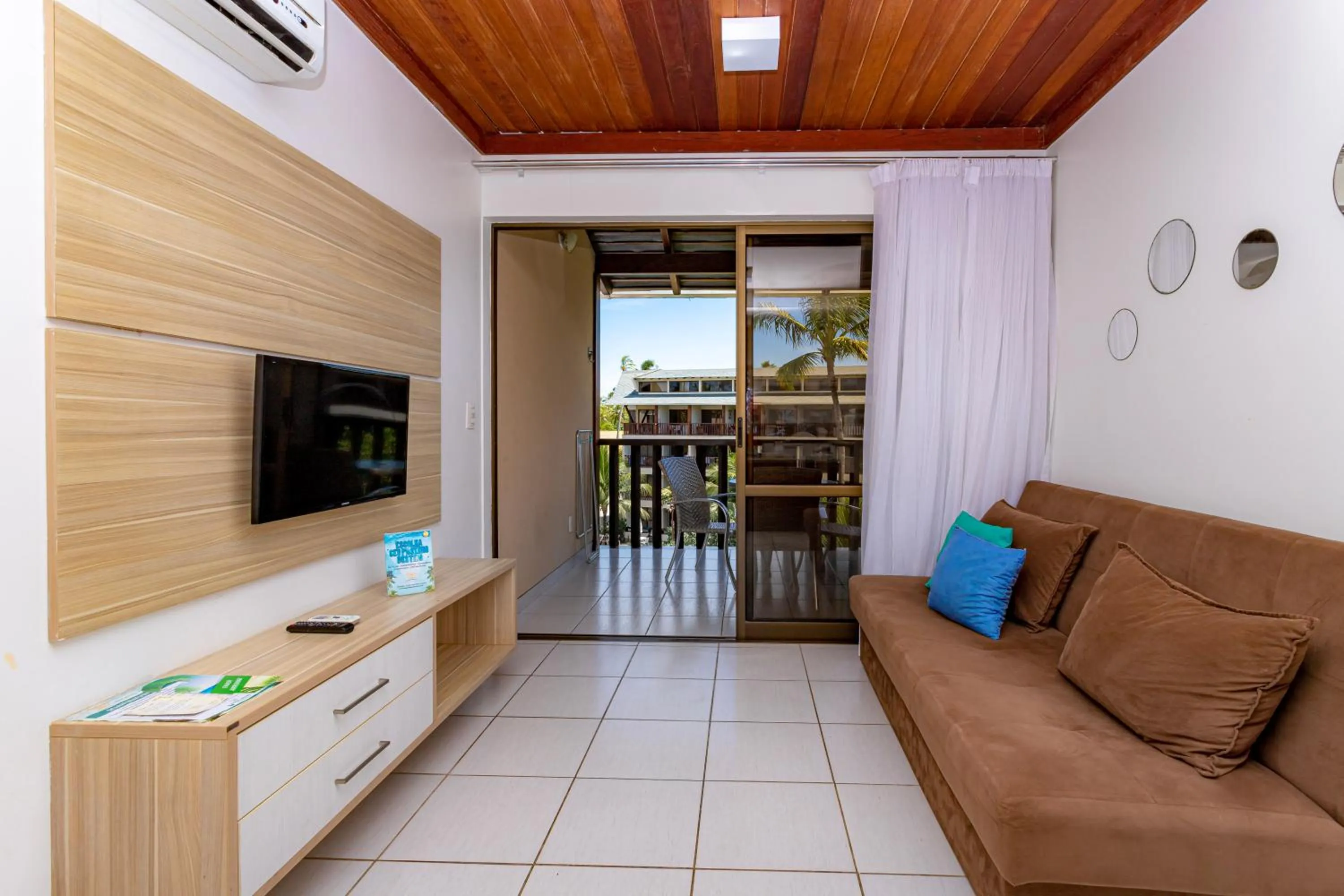 Balcony/Terrace in Nannai Residence by AFT