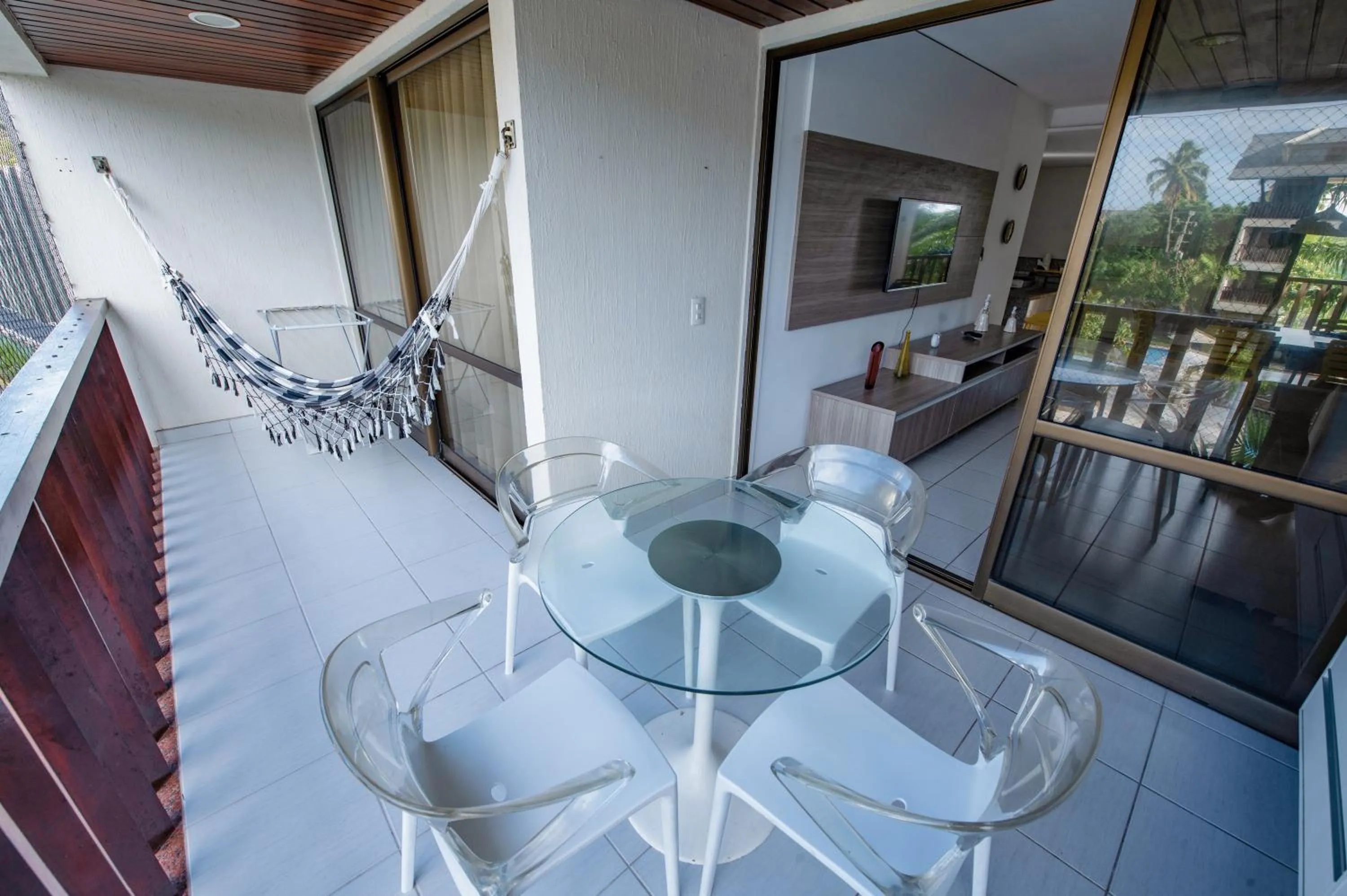 Balcony/Terrace in Nannai Residence by AFT