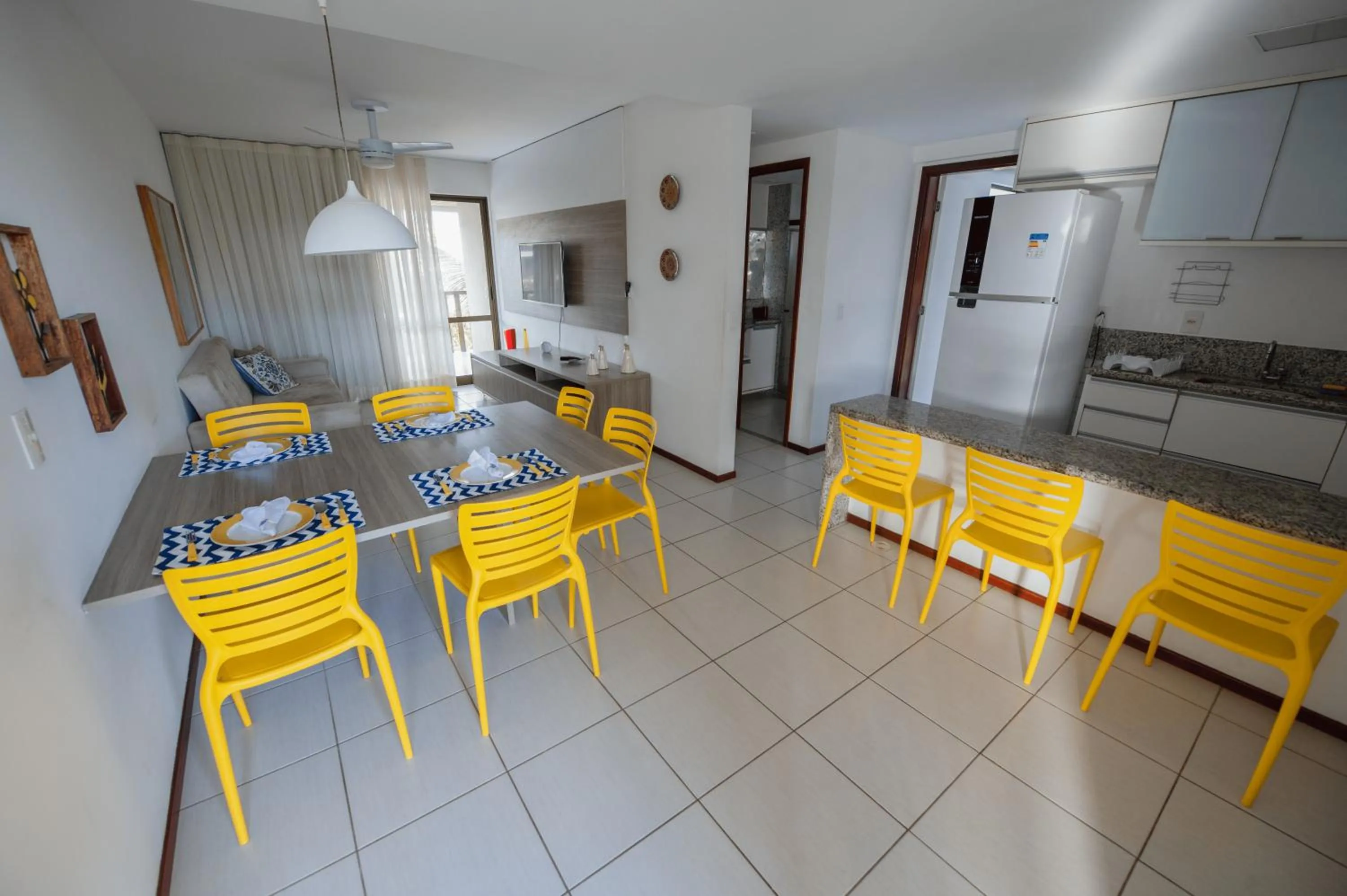 Living room in Nannai Residence by AFT