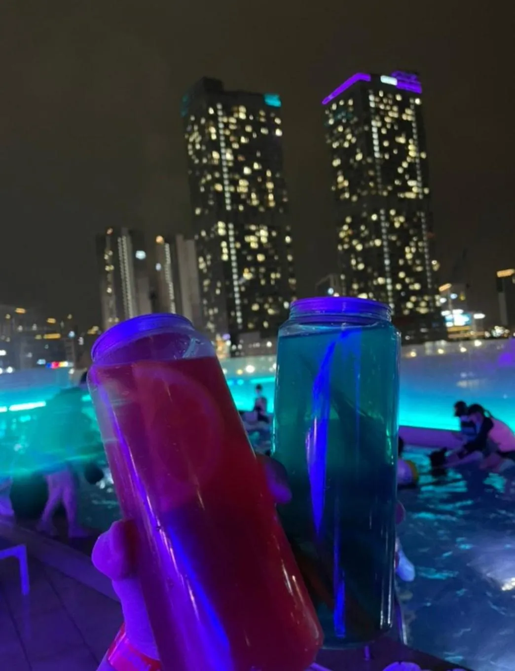 Swimming pool in Songdo Halla Westernpark-SeaViewRoom Hotel-바다전망