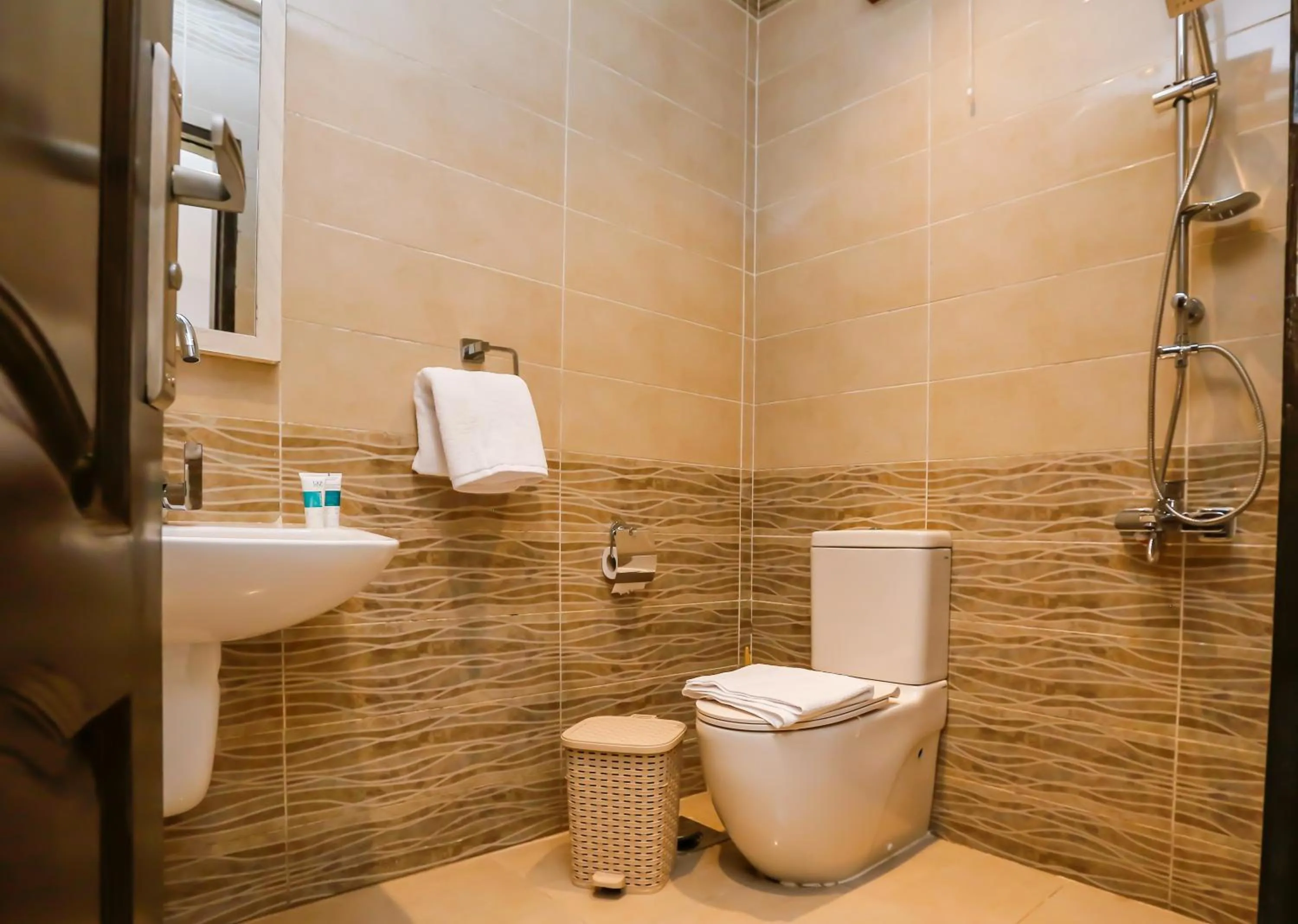 Shower in Pyramids Land Hotel