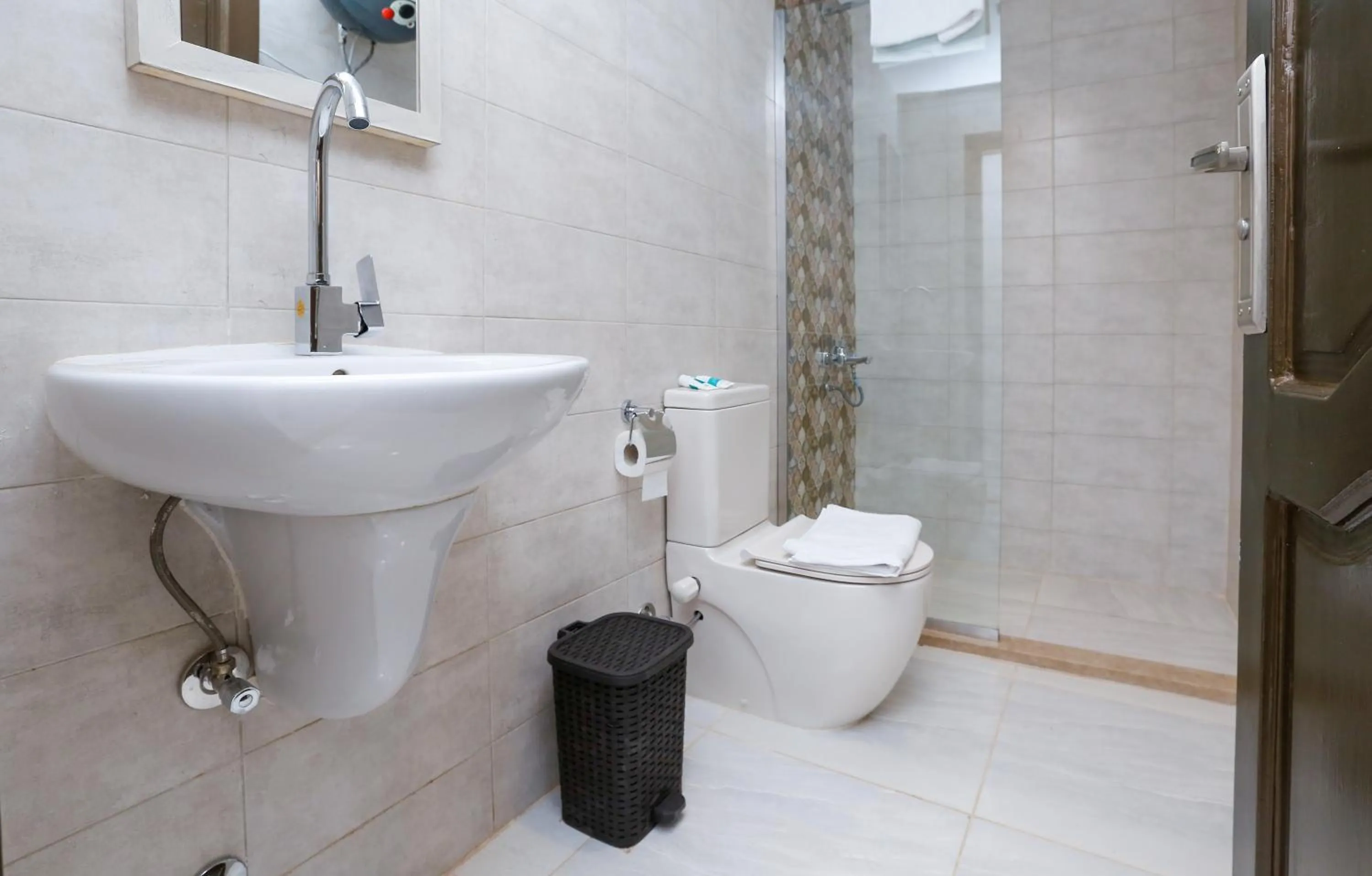 Shower in Pyramids Land Hotel