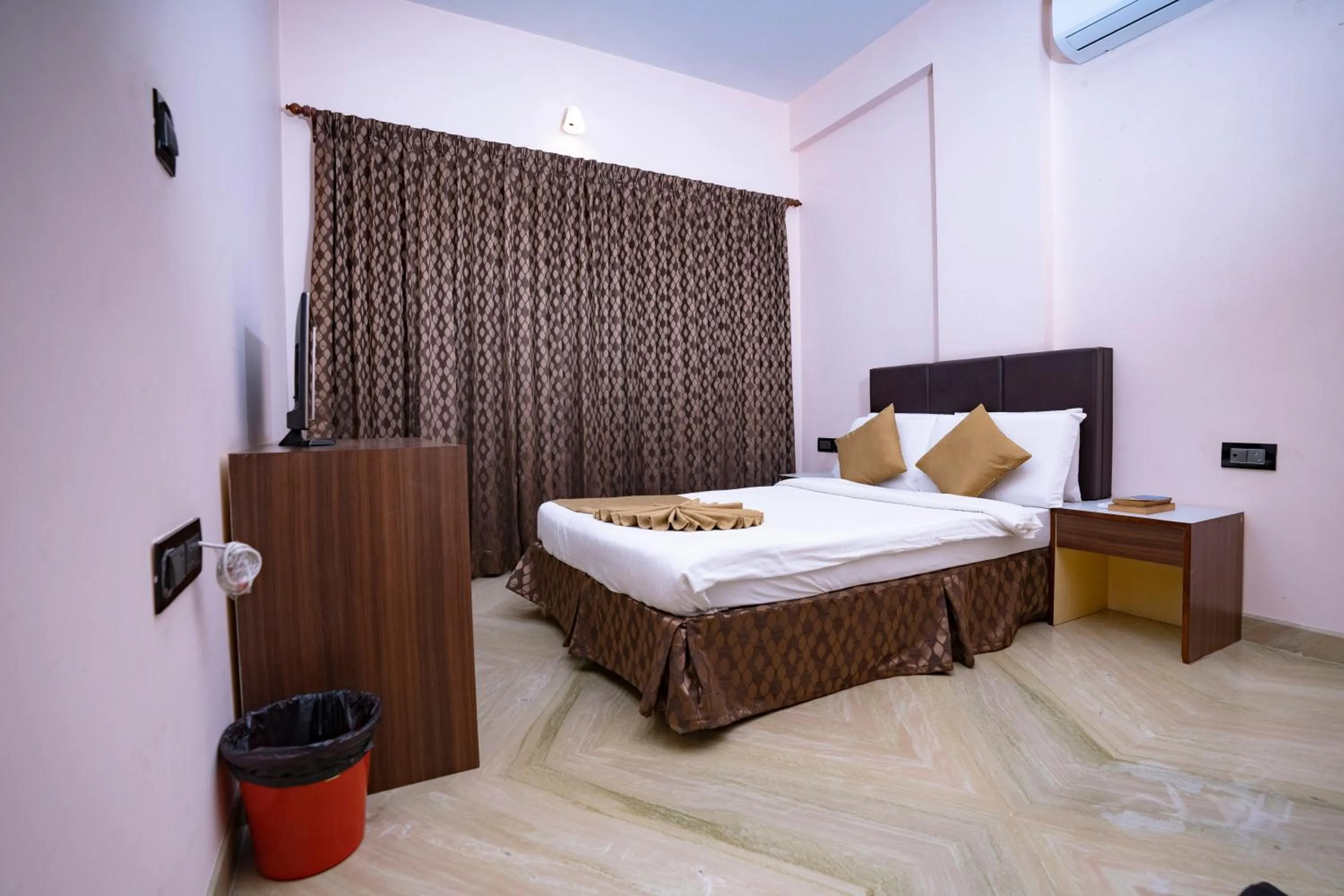 Bed in SS Mystic Apartotel