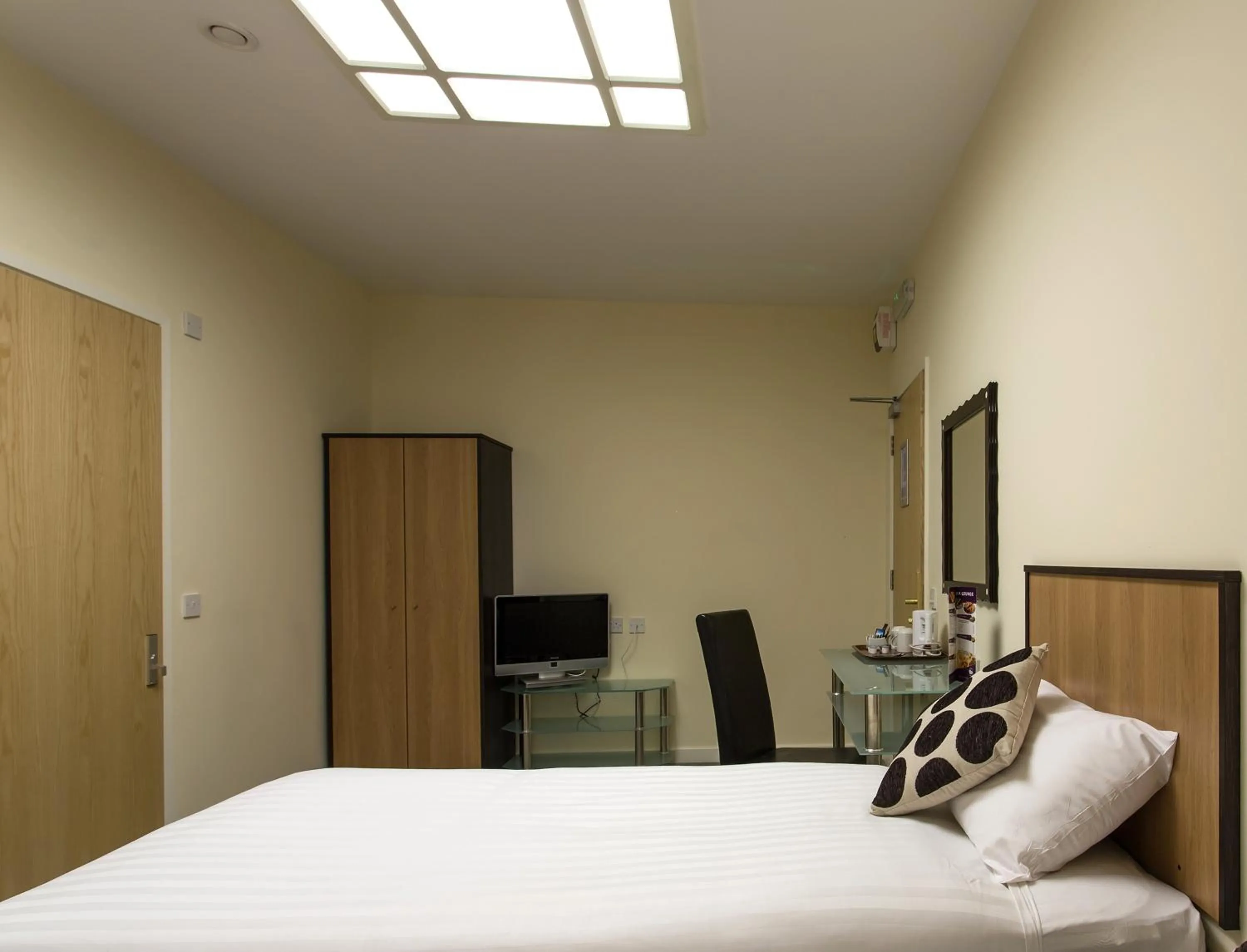 Bed in Britannia Hotel Leeds