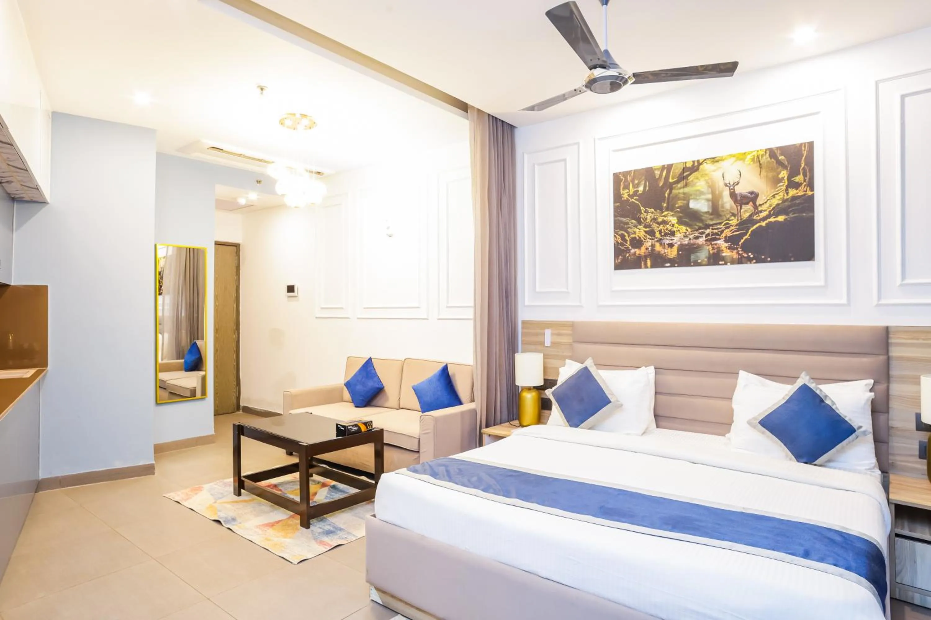 Bedroom, Bed in Hotel Livbox at Supernova