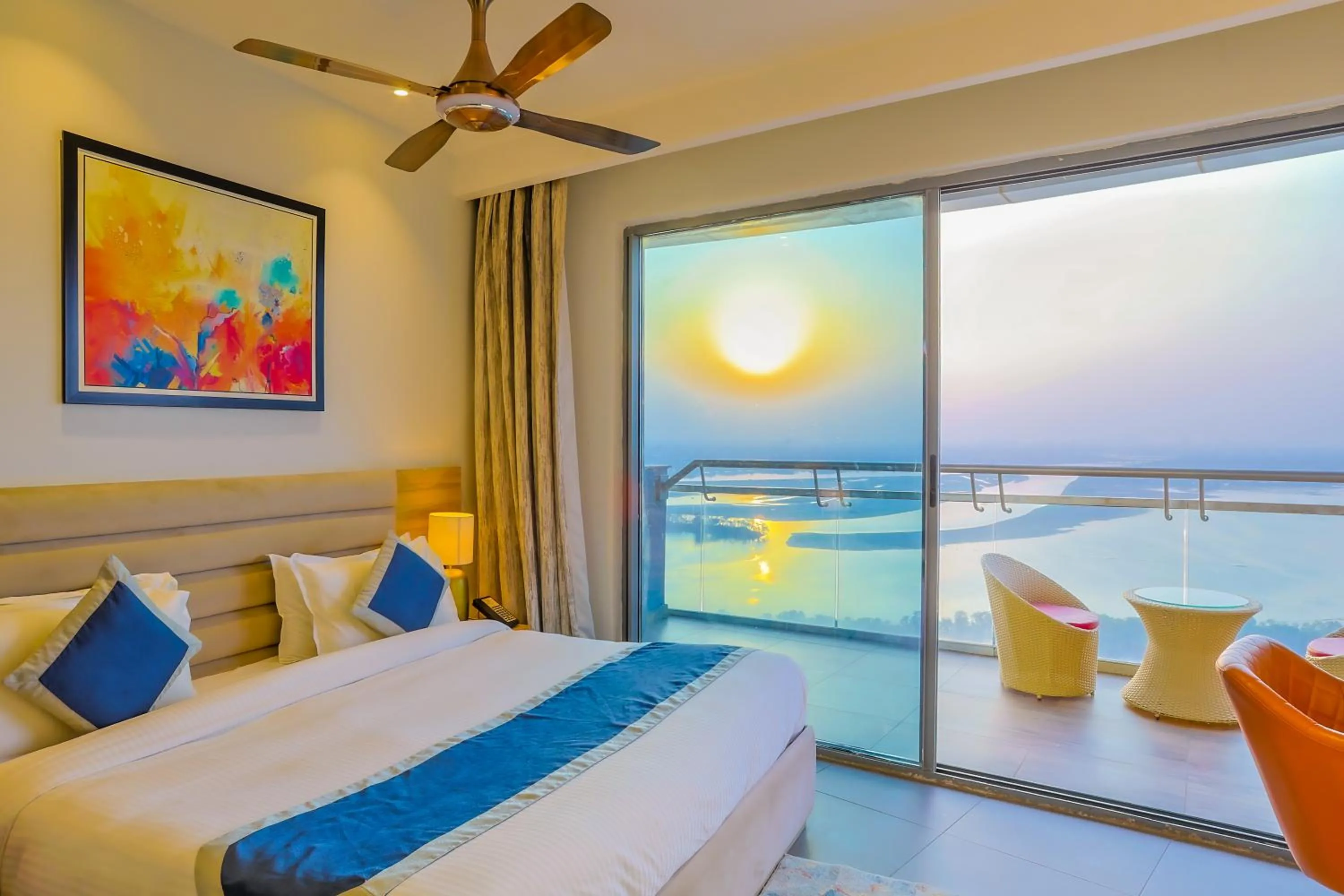 Bedroom, Bed in Hotel Livbox at Supernova