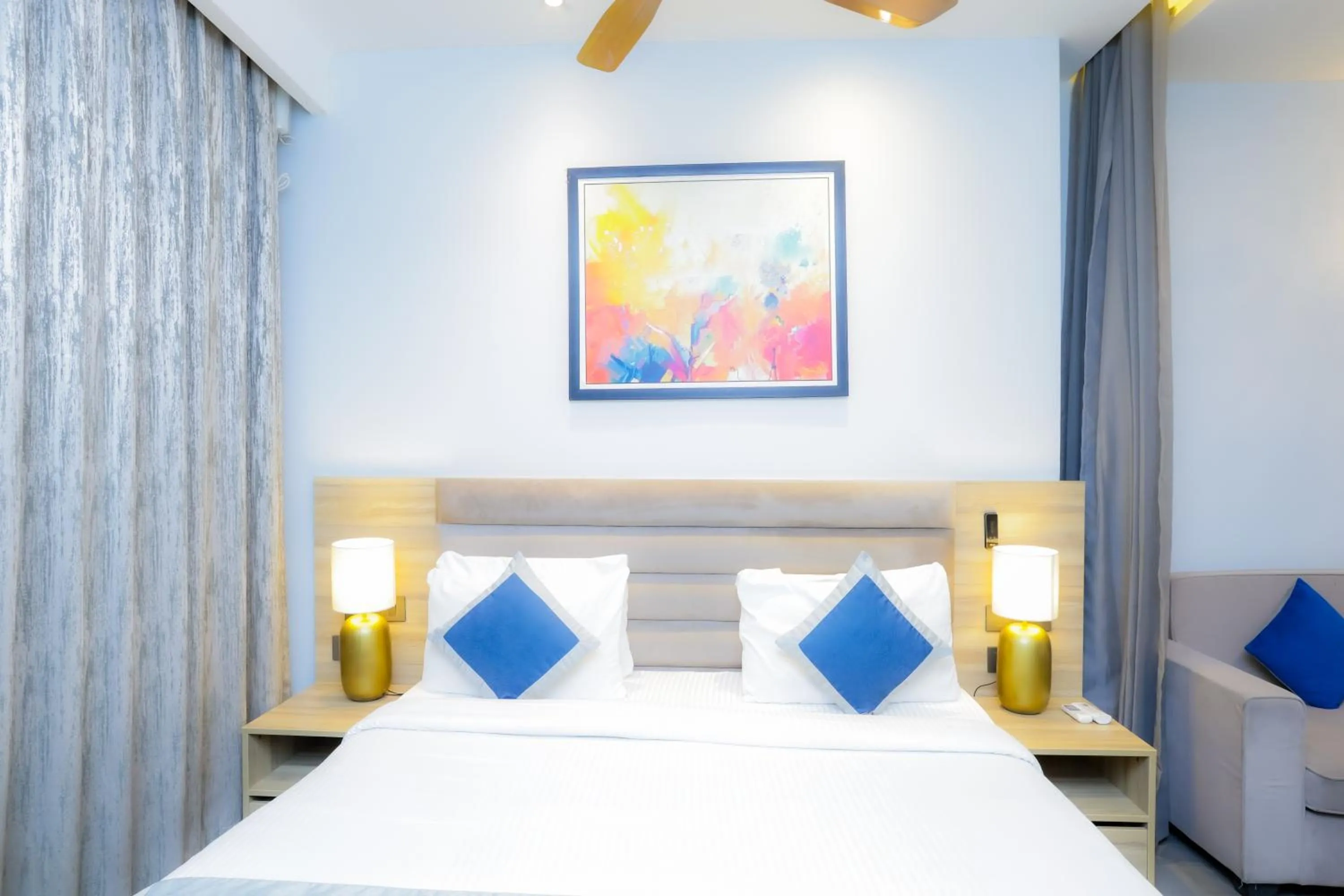 Bedroom, Bed in Hotel Livbox at Supernova